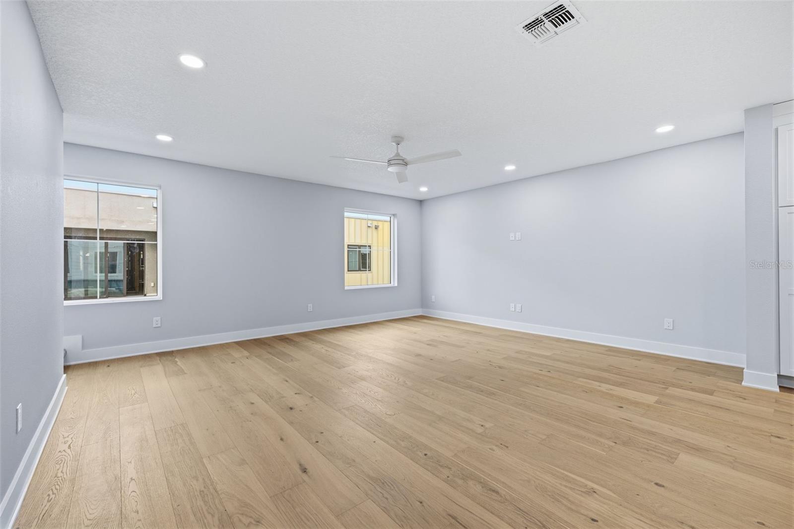 4208 W Carmen St #c Property Photo 15