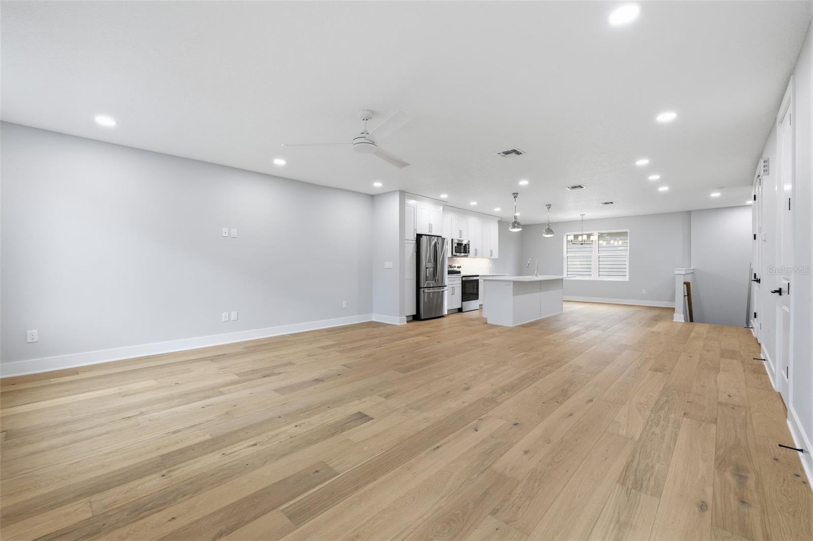 4208 W Carmen St #c Property Photo 17