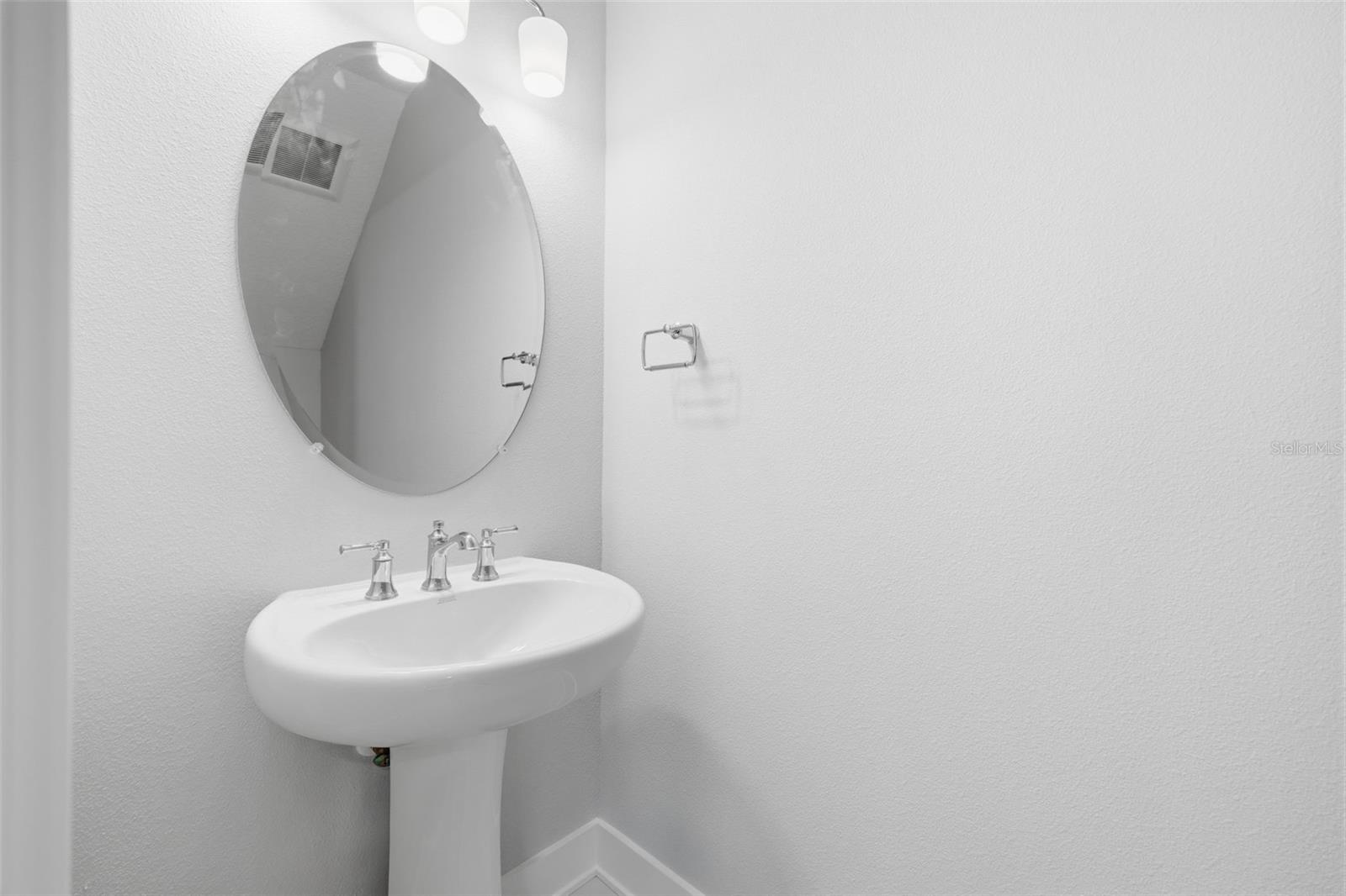 4208 W Carmen St #c Property Photo 19