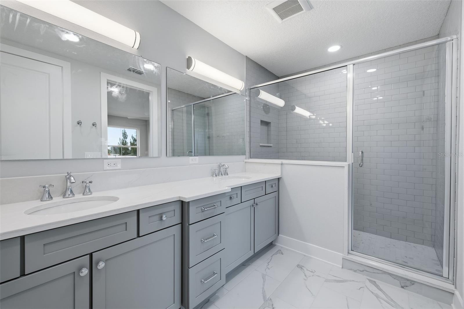 4208 W Carmen St #c Property Photo 22