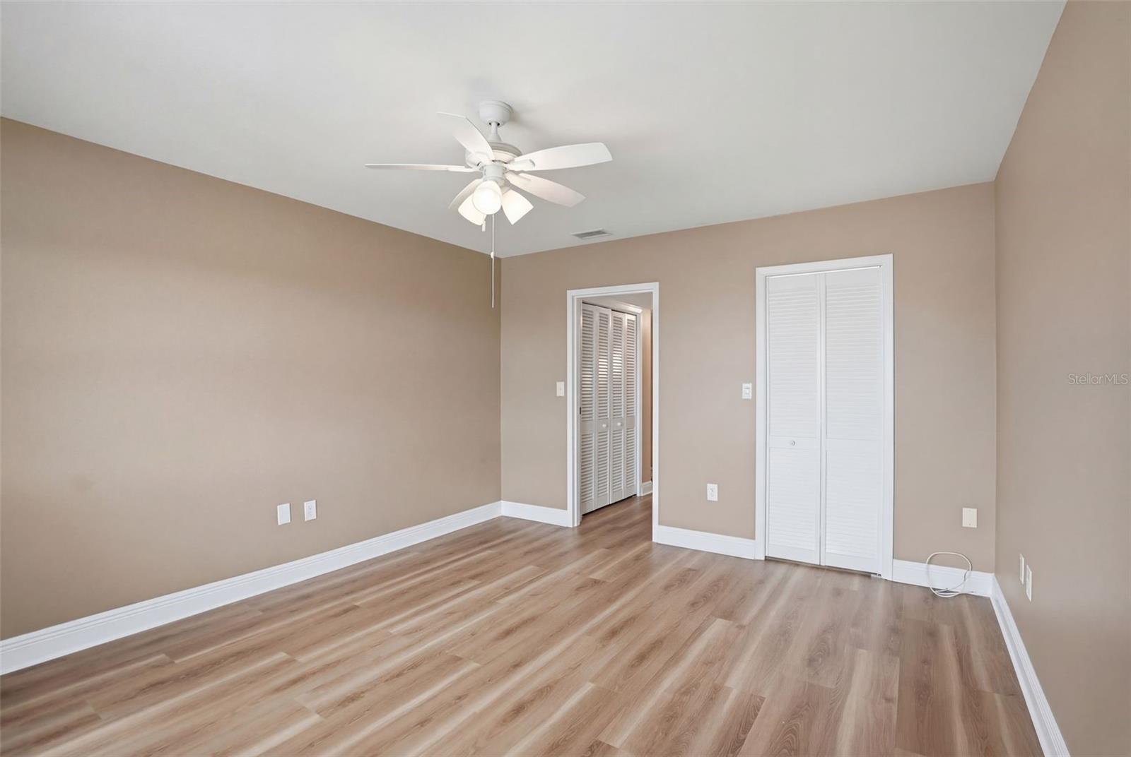 5108 Brittany Dr S #1006 Property Photo 10