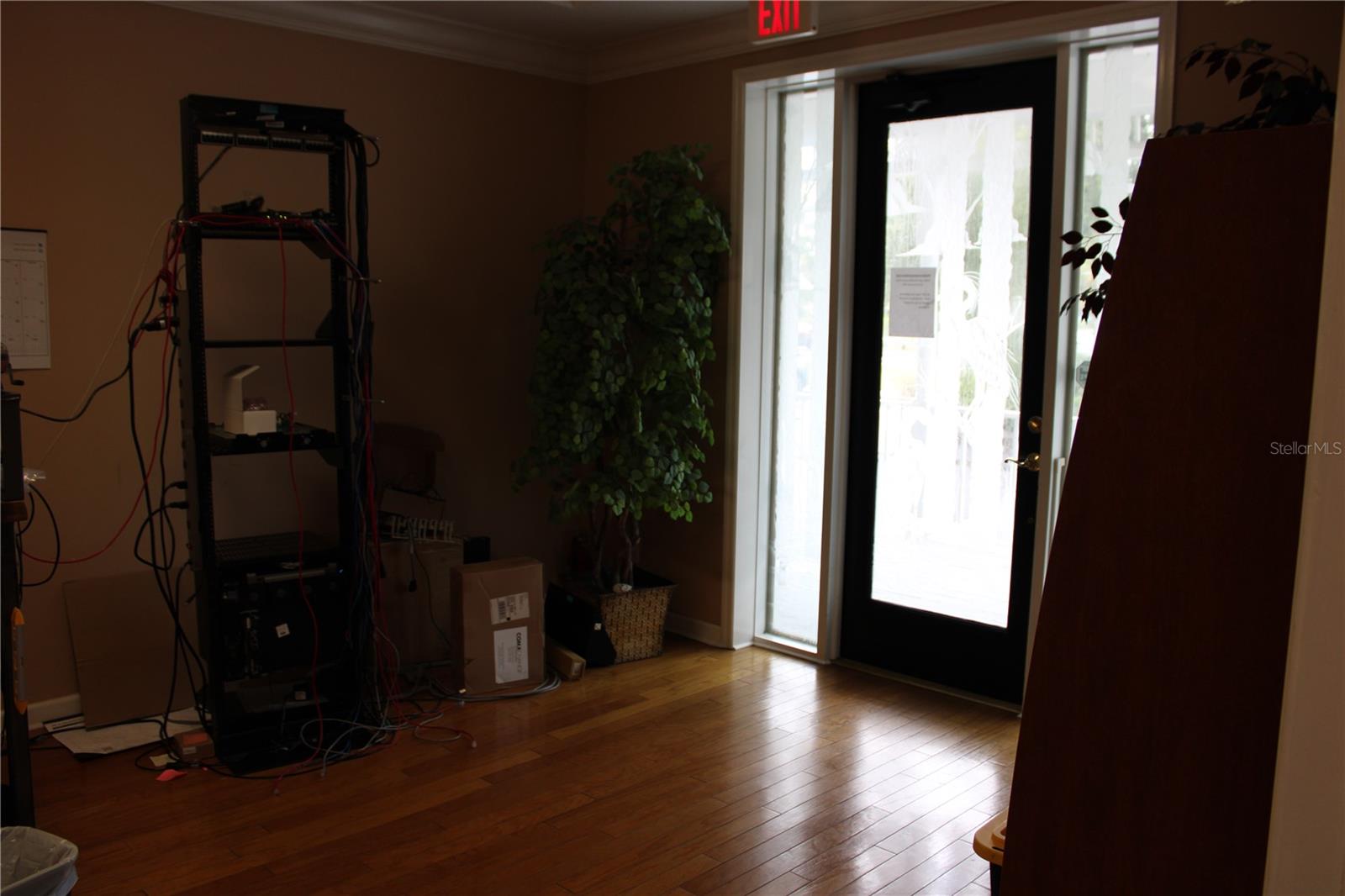 180 Alt 19 #a Property Photo 3