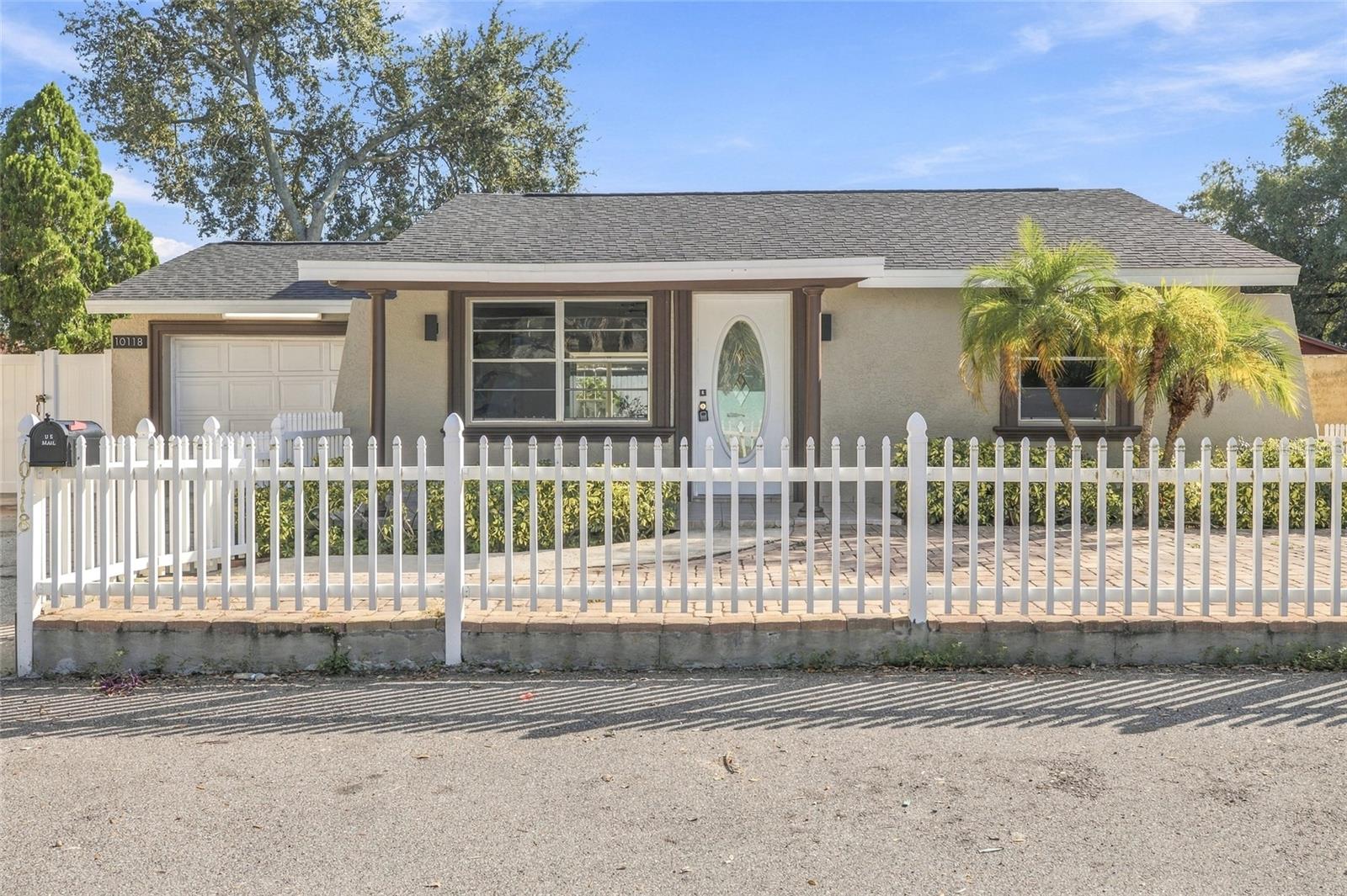 10118 Briarwick Ct Property Photo 1