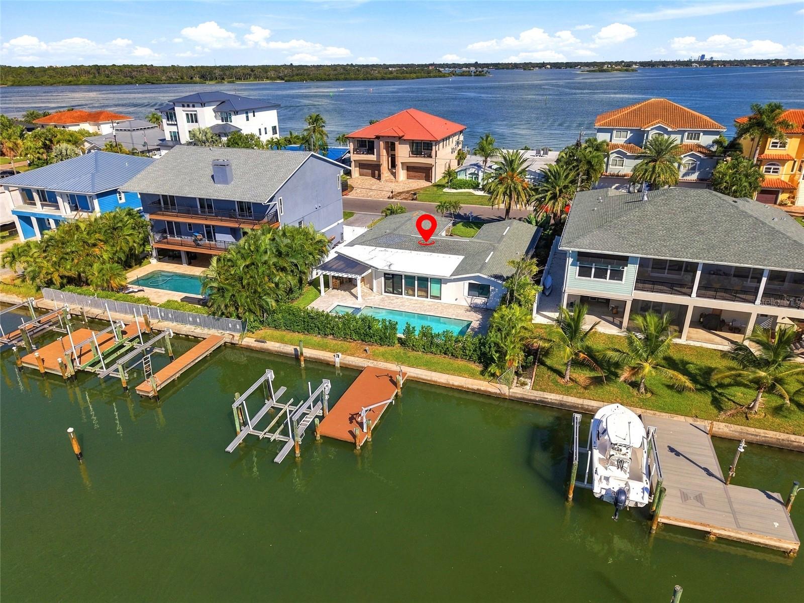 556 Johns Pass Ave Property Photo 3