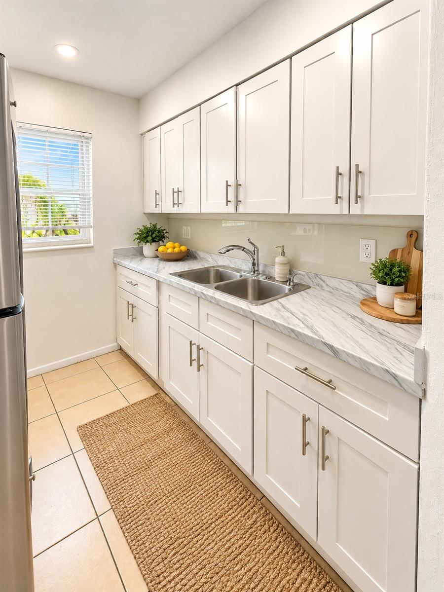 833 Sky Lake Cir #a Property Photo 10