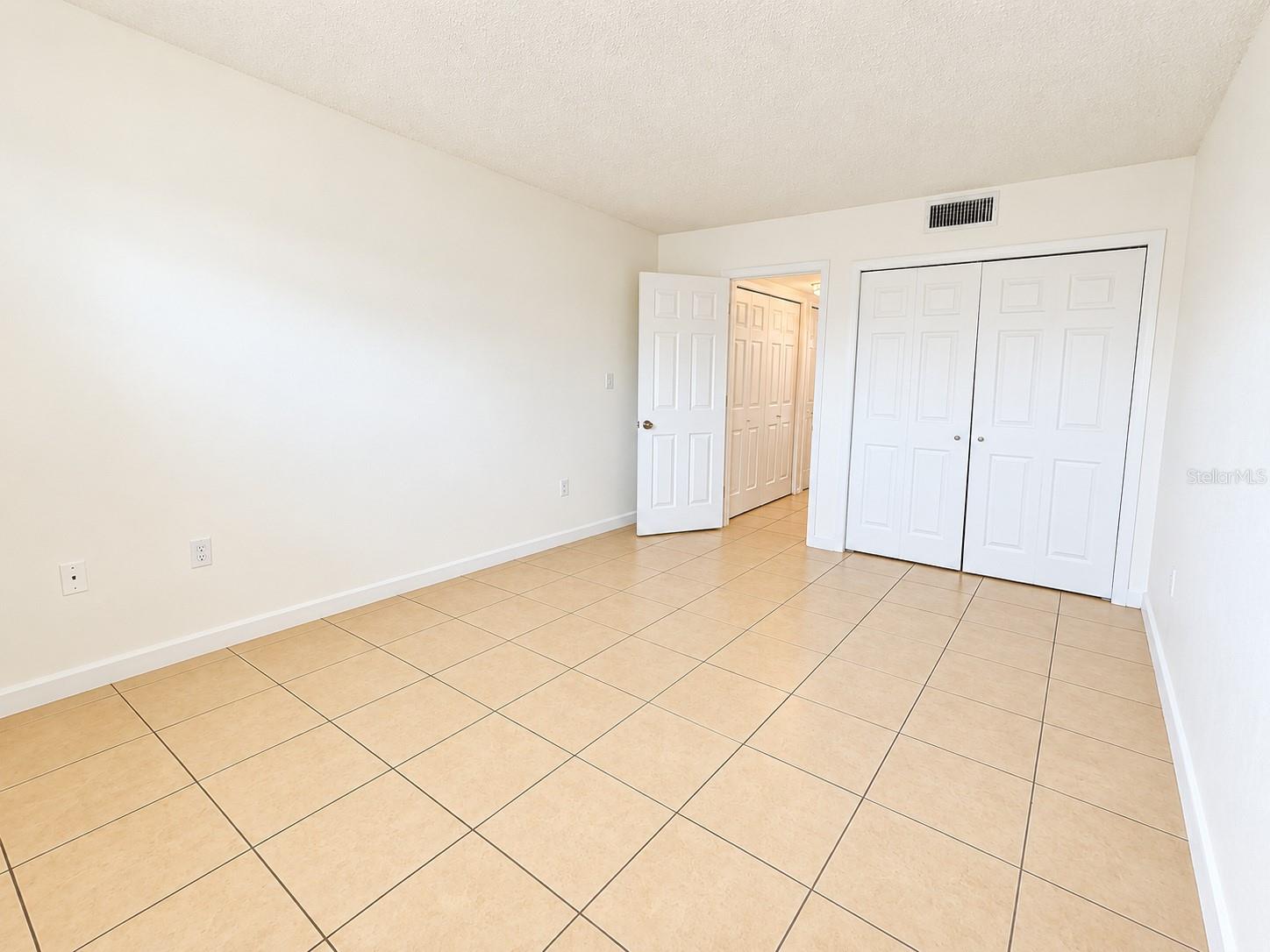 833 Sky Lake Cir #a Property Photo 14