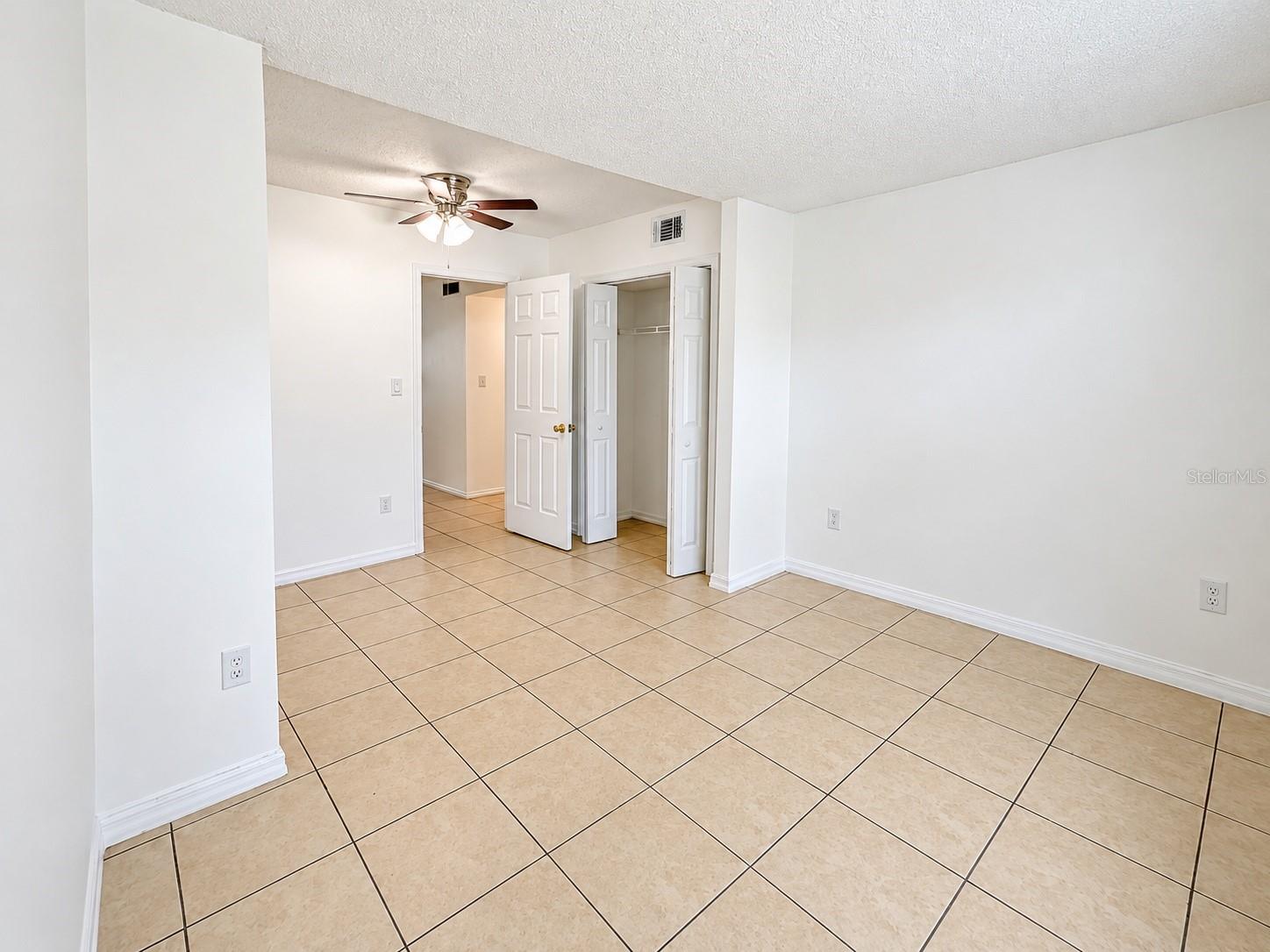 833 Sky Lake Cir #a Property Photo 16