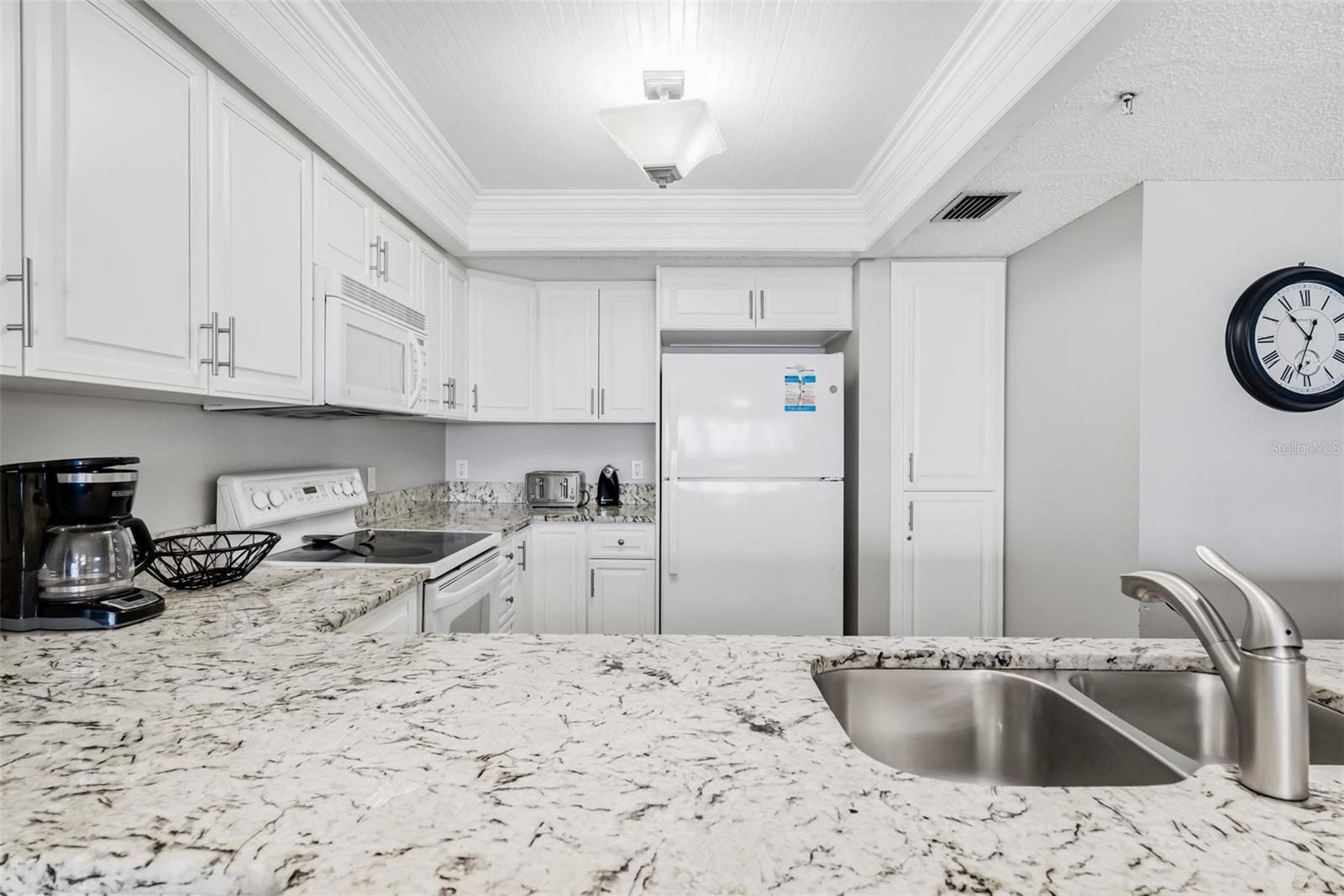 18500 Gulf Blvd #404 Property Photo 14