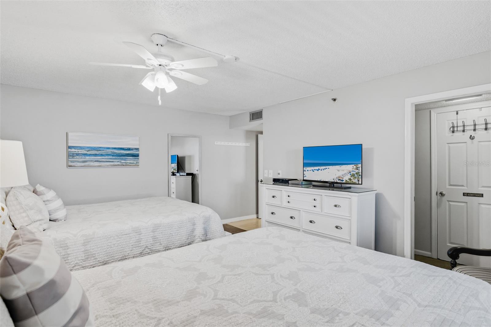 18500 Gulf Blvd #404 Property Photo 18