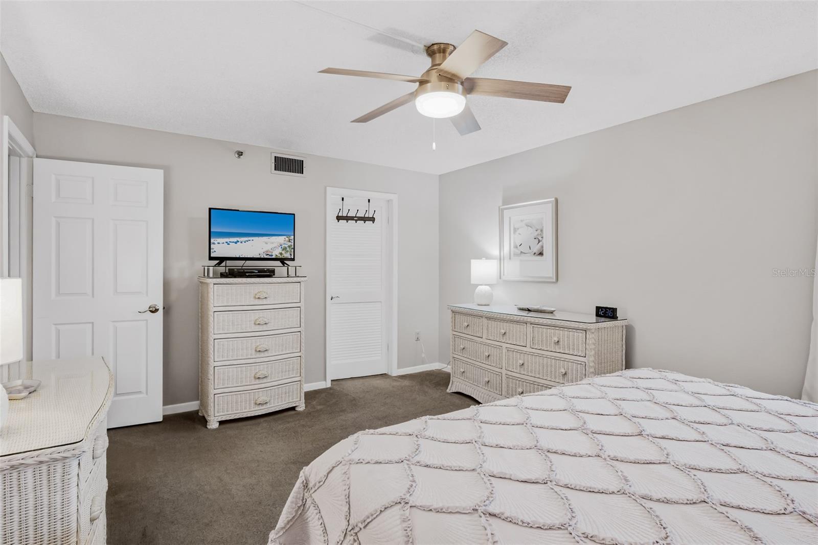 18500 Gulf Blvd #404 Property Photo 23