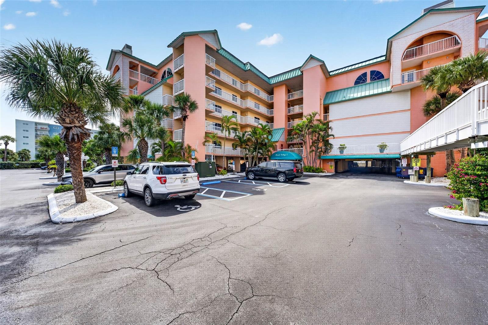18400 Gulf Blvd #1403 Property Photo 3