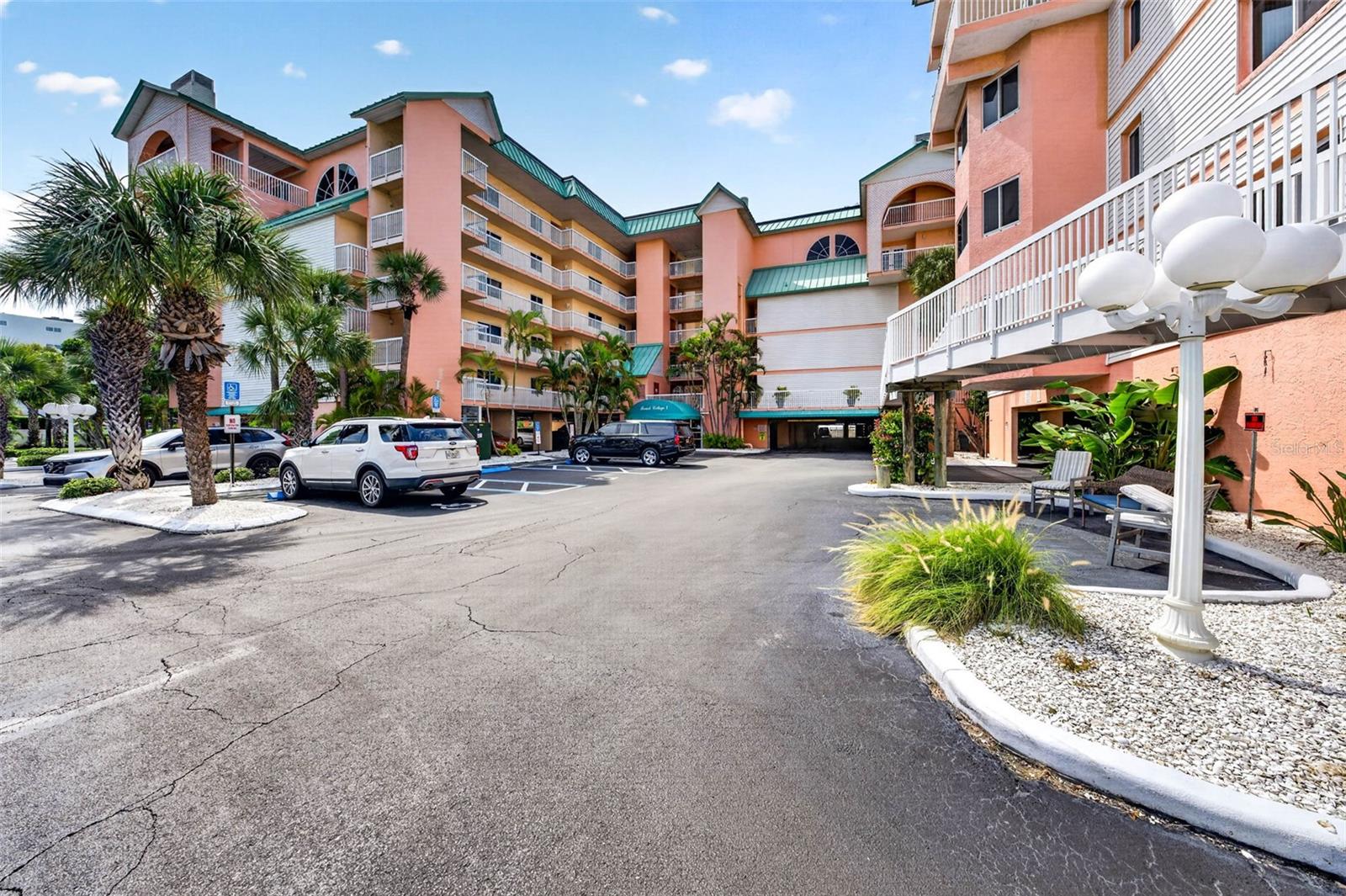 18400 Gulf Blvd #1403 Property Photo 4