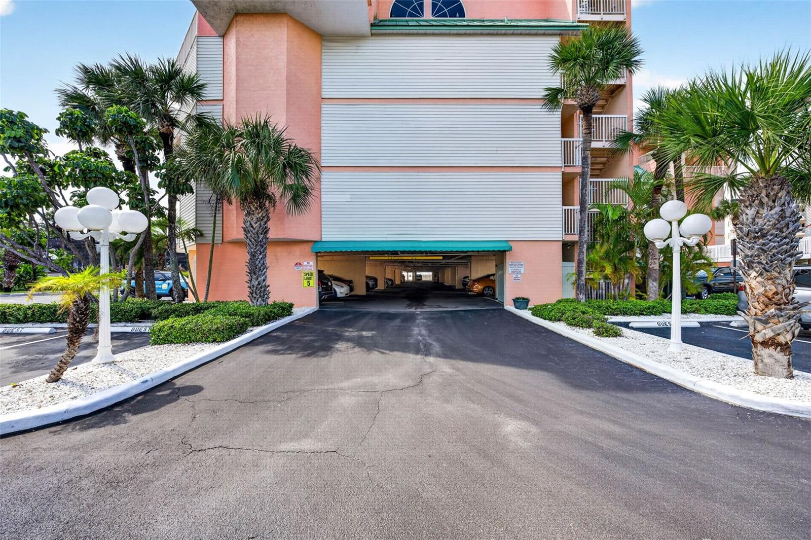 18400 Gulf Blvd #1403 Property Photo 5