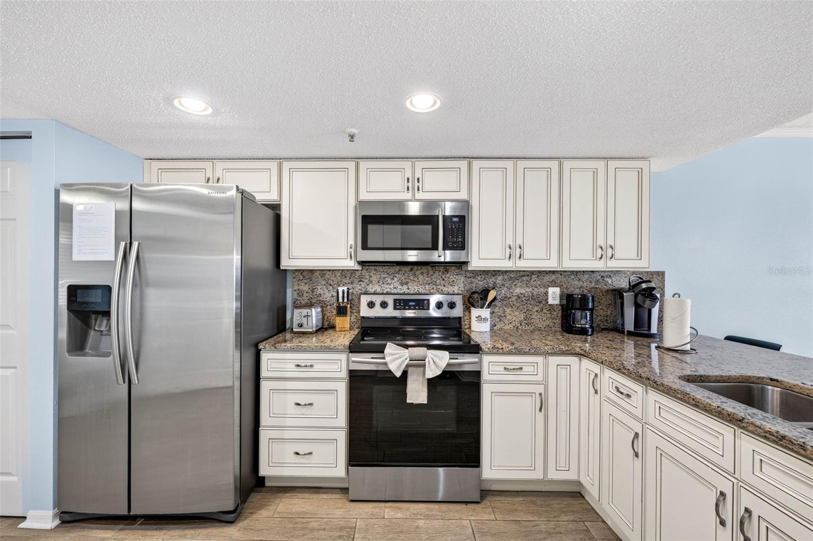 18400 Gulf Blvd #1403 Property Photo 12