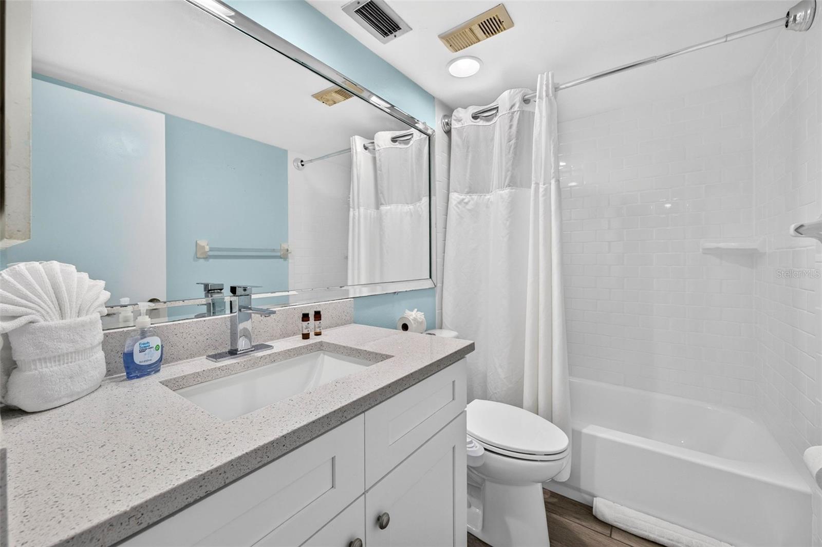 18400 Gulf Blvd #1403 Property Photo 29