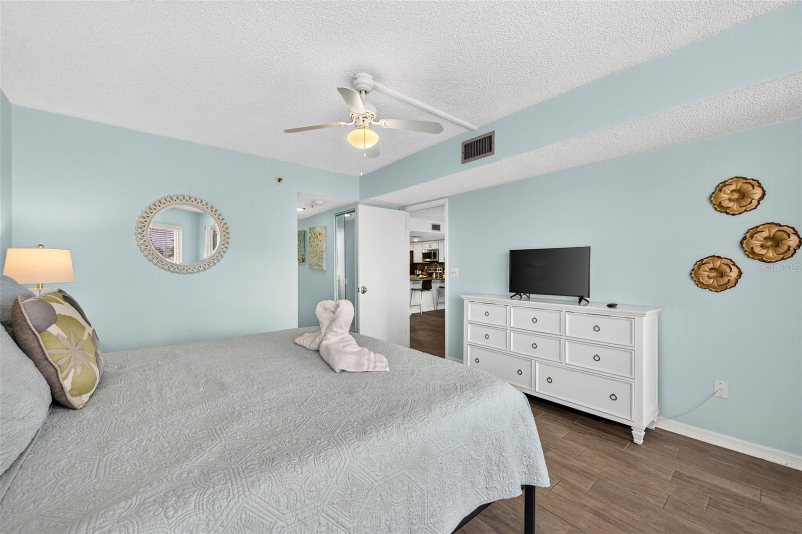 18400 Gulf Blvd #1403 Property Photo 35