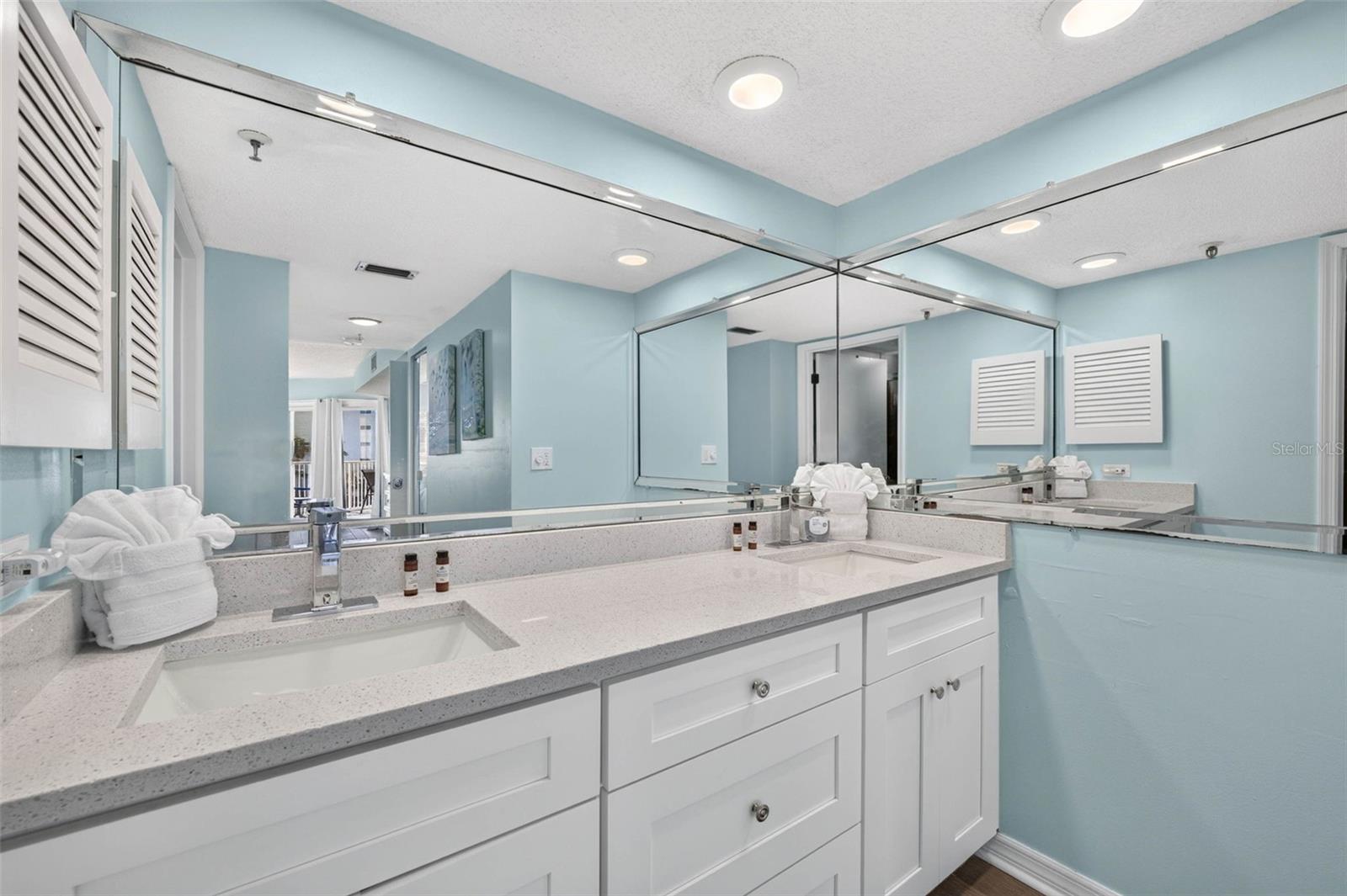 18400 Gulf Blvd #1403 Property Photo 38