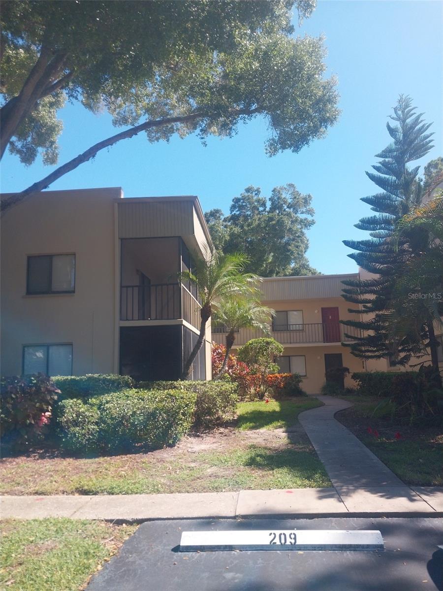 3300 Fox Chase Cir N #201 Property Photo 1