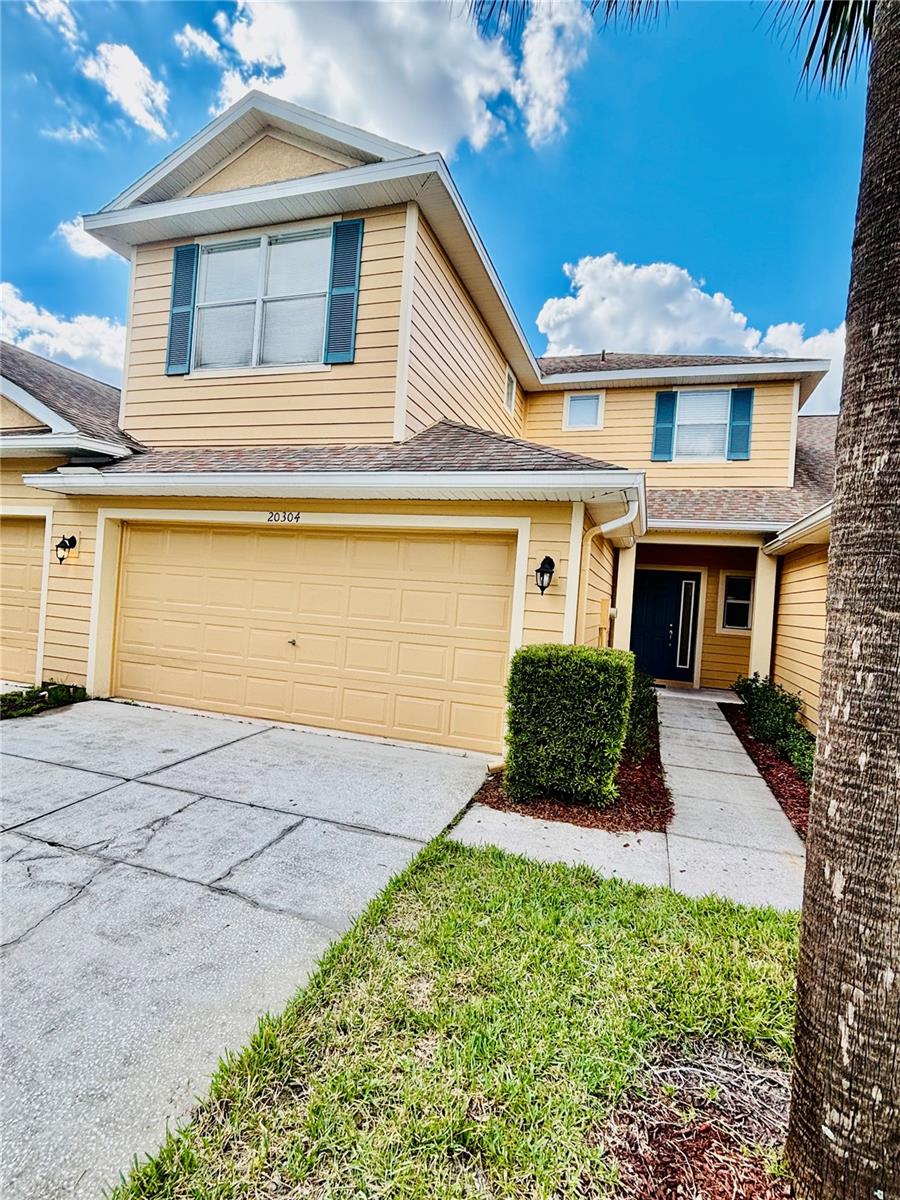 20304 OAK KEY CT Property Photo 1