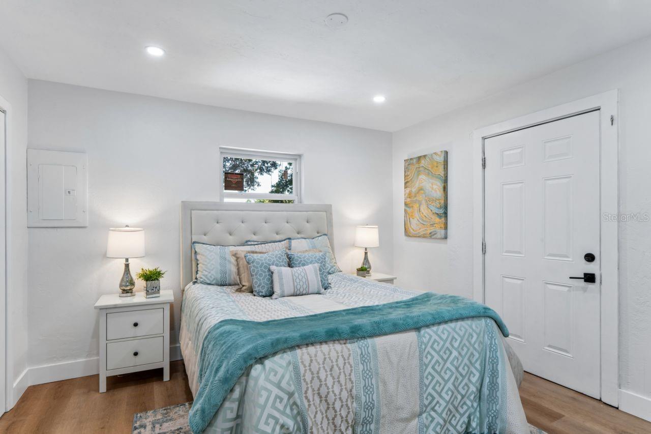 2929 Emerson Ave S Property Photo 18