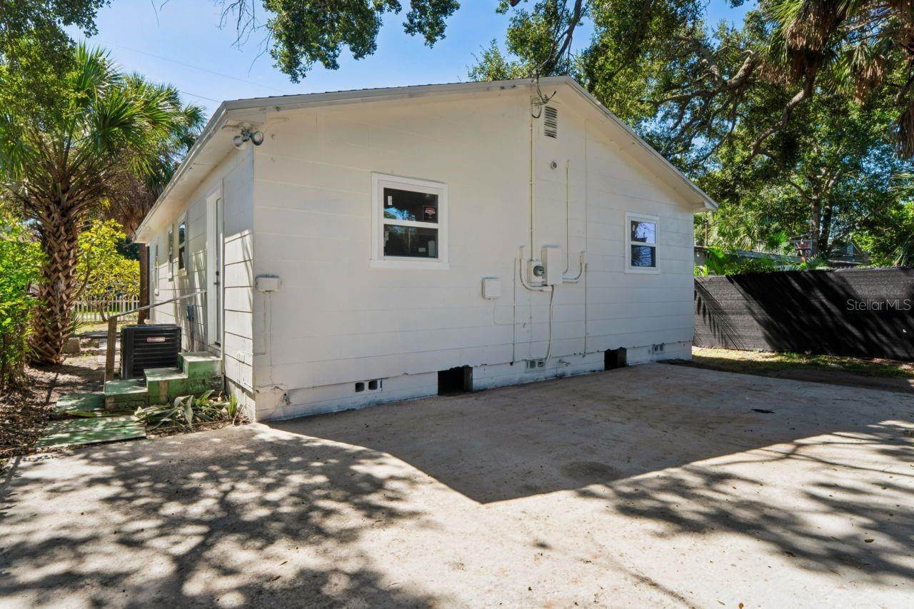 2929 Emerson Ave S Property Photo 30
