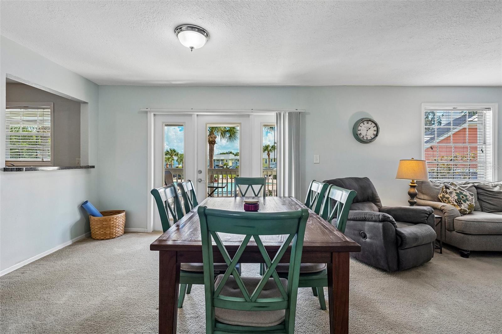 102 Pompano Dr Se #d Property Photo 16