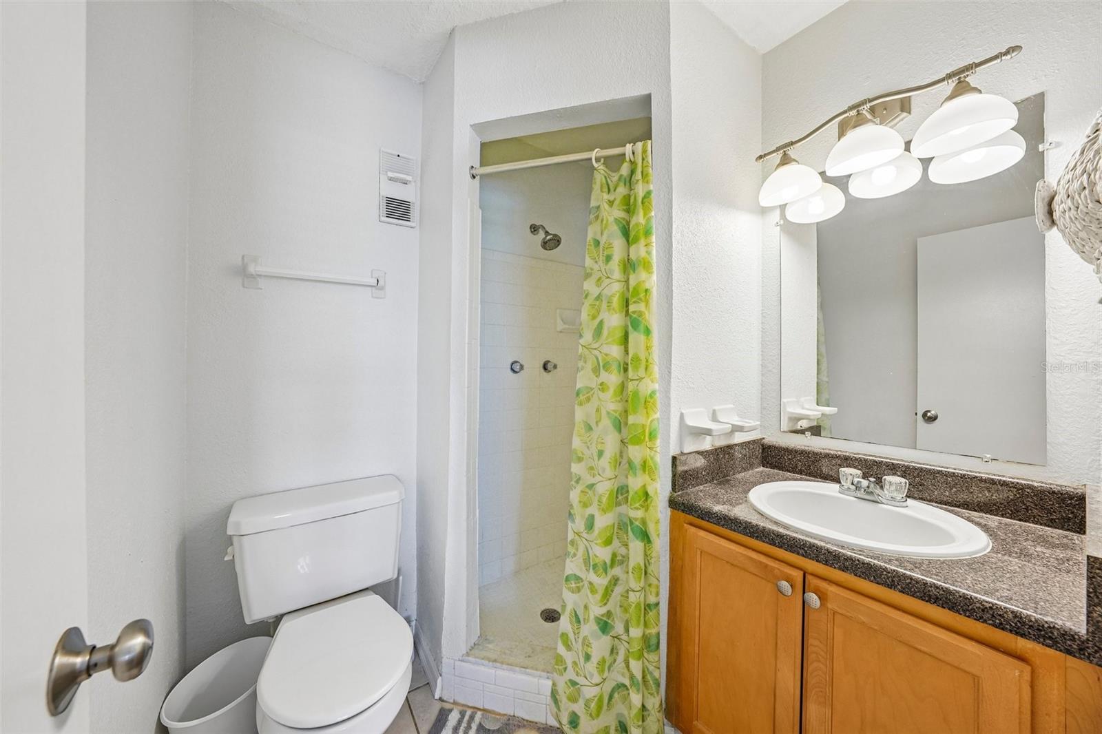 102 Pompano Dr Se #d Property Photo 41