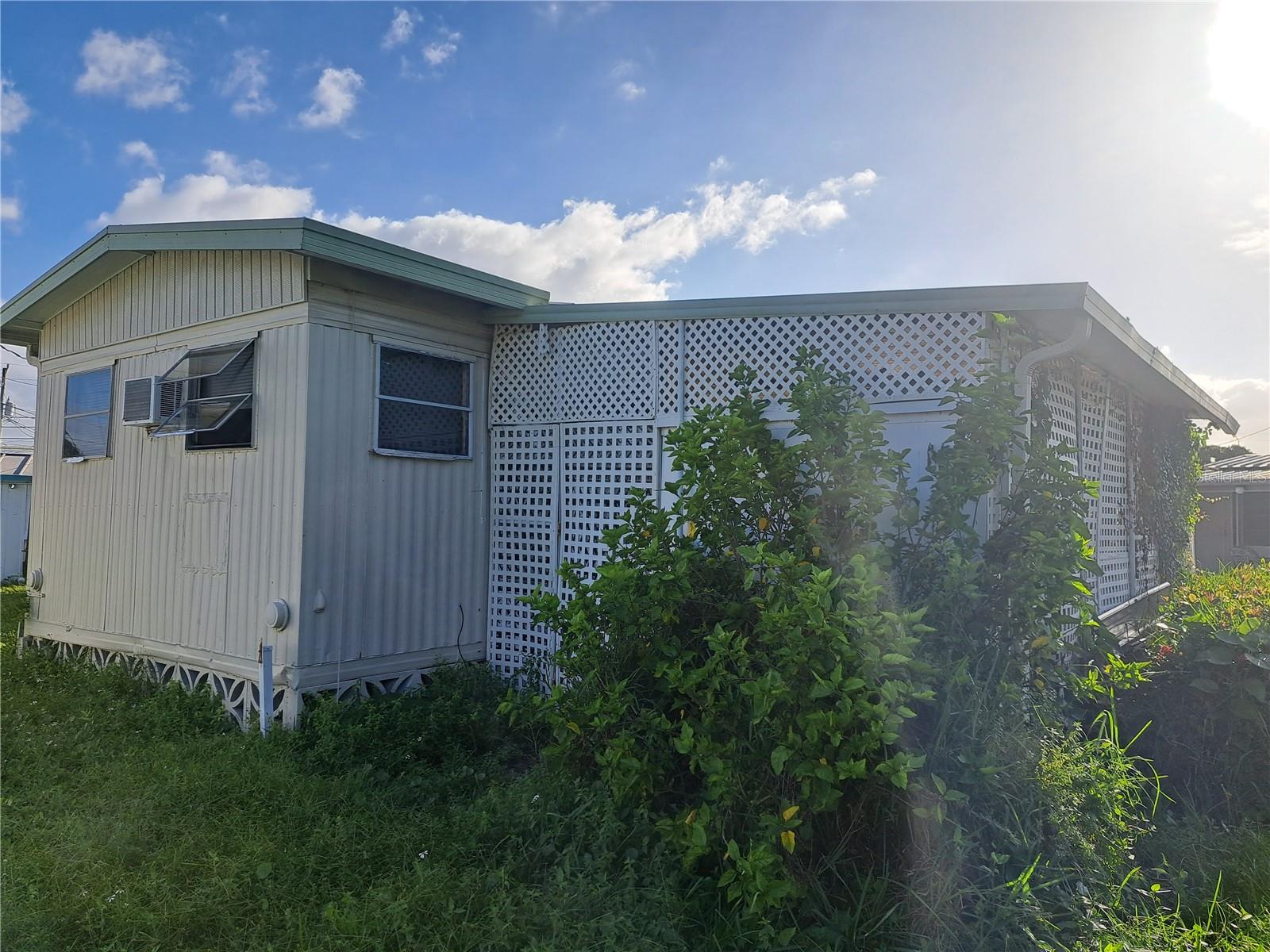 3701 14 St W #lot #17 Property Photo 5