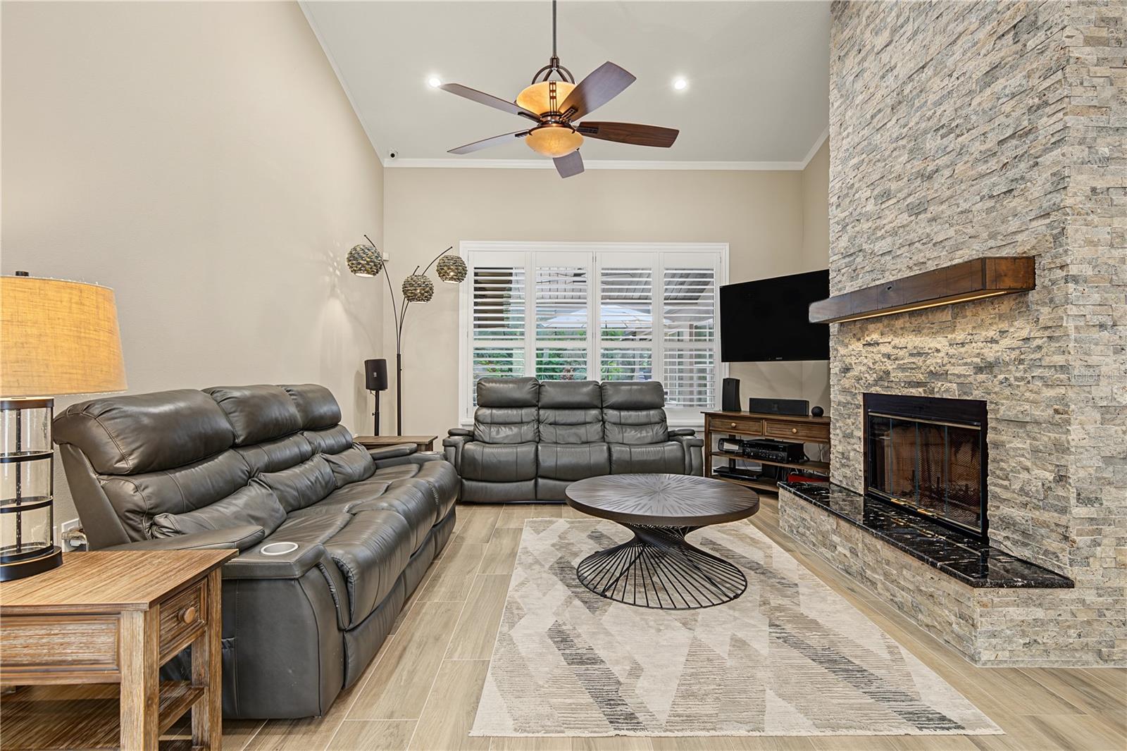 5644 Glencrest Blvd Property Photo 12