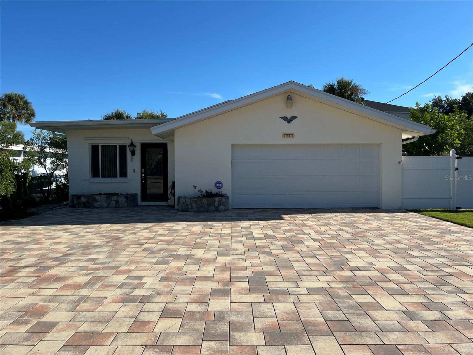 307 LA HACIENDA DR Property Photo 1