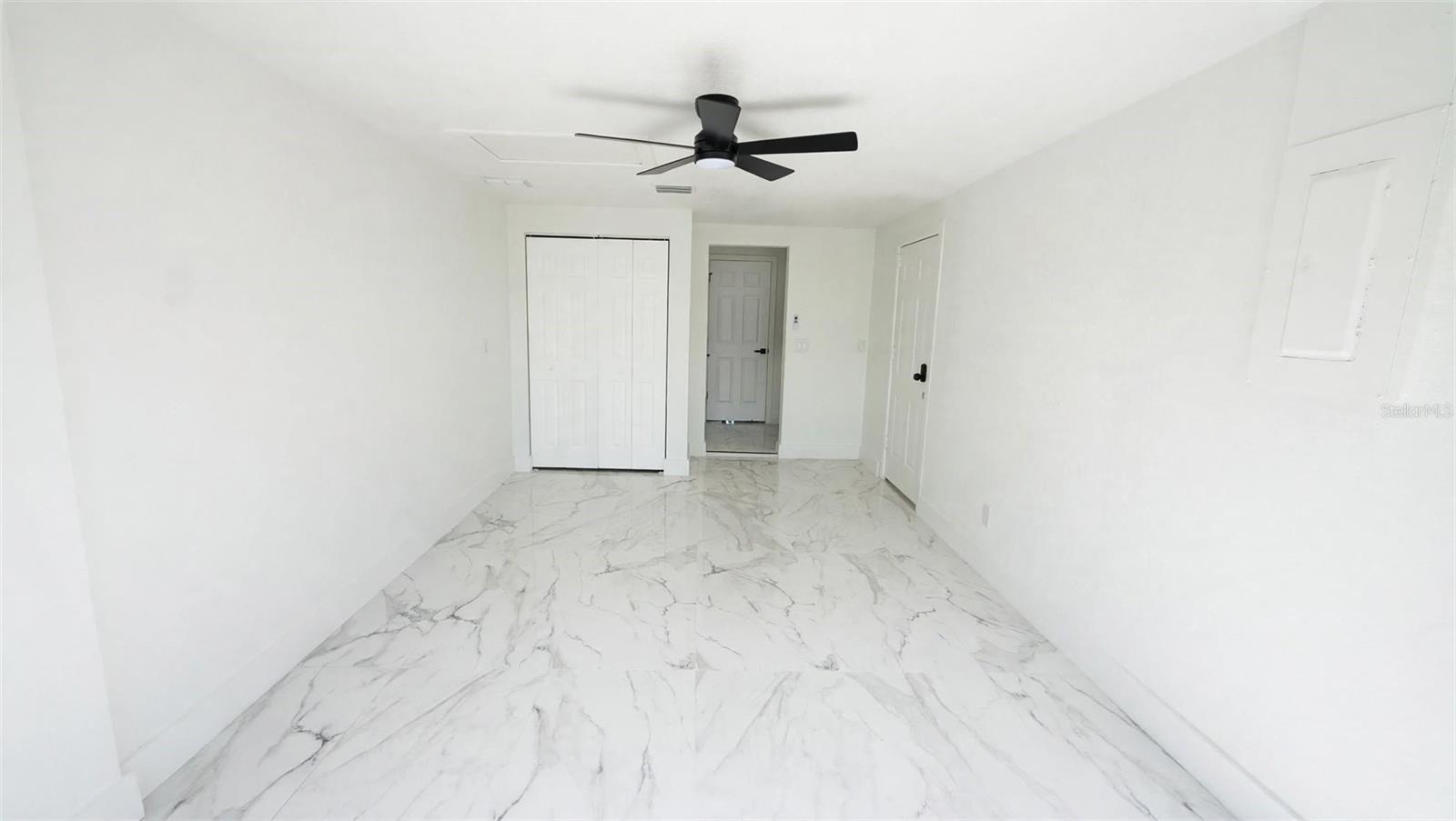 6807 White Cliffs Way Property Photo 10
