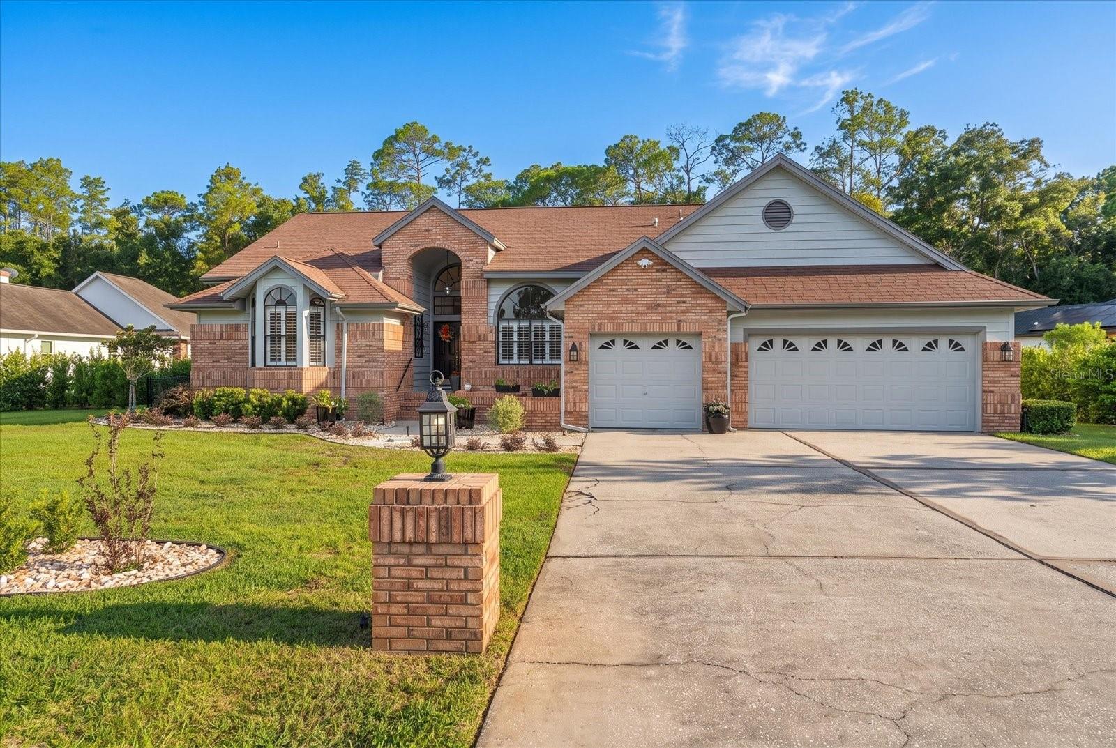 10706 Alico Pass Property Photo 3