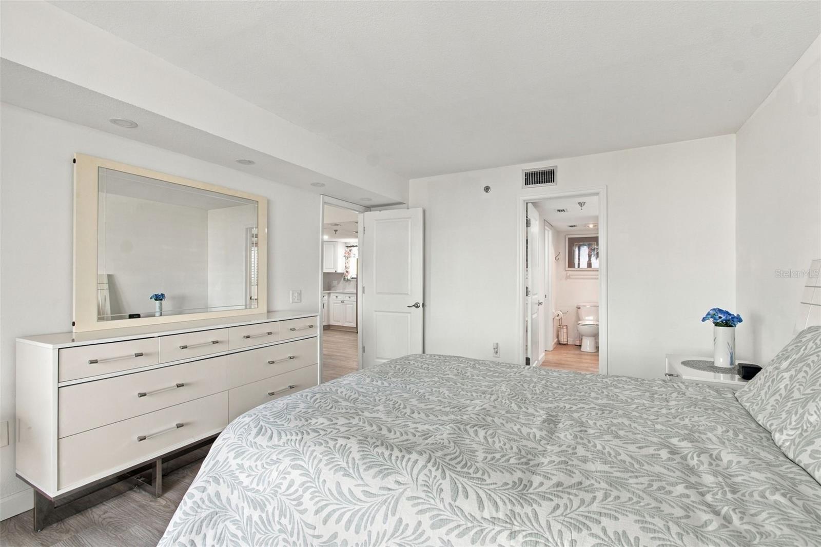 6009 Sea Ranch Dr #105 Property Photo 16