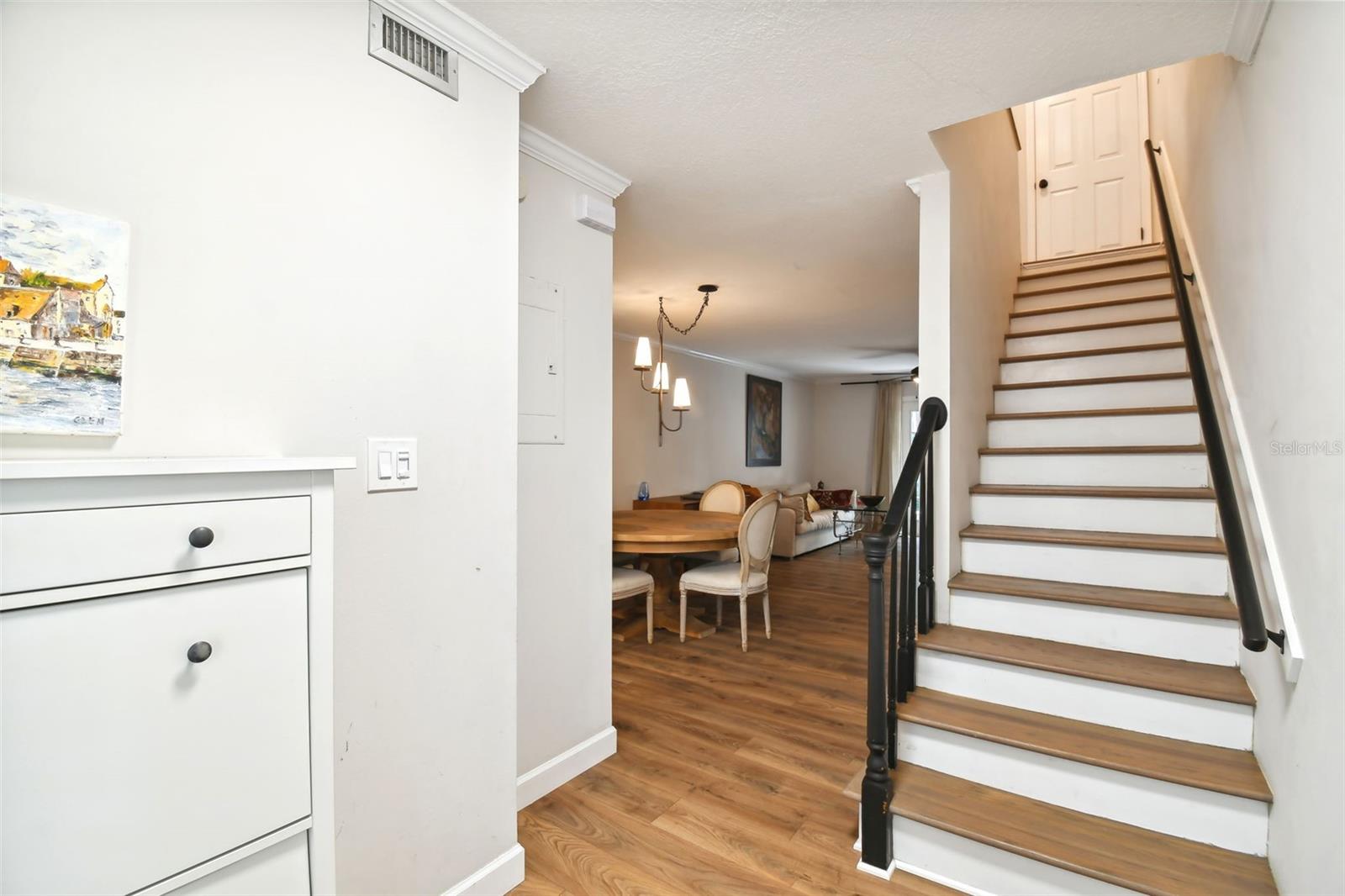 506 S Oregon Ave #c Property Photo 5