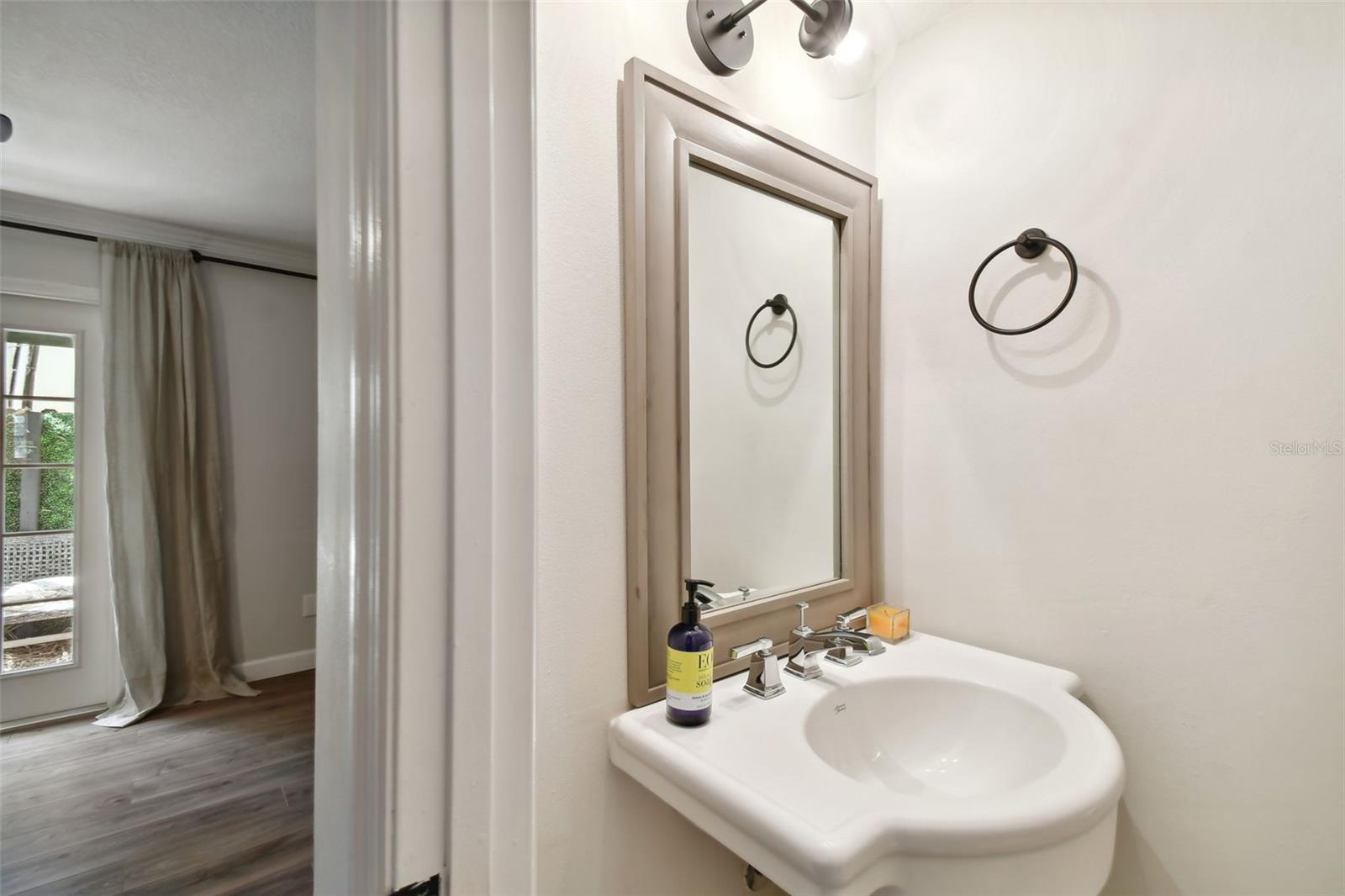 506 S Oregon Ave #c Property Photo 8