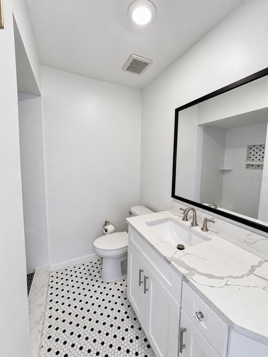 506 S Oregon Ave #c Property Photo 11
