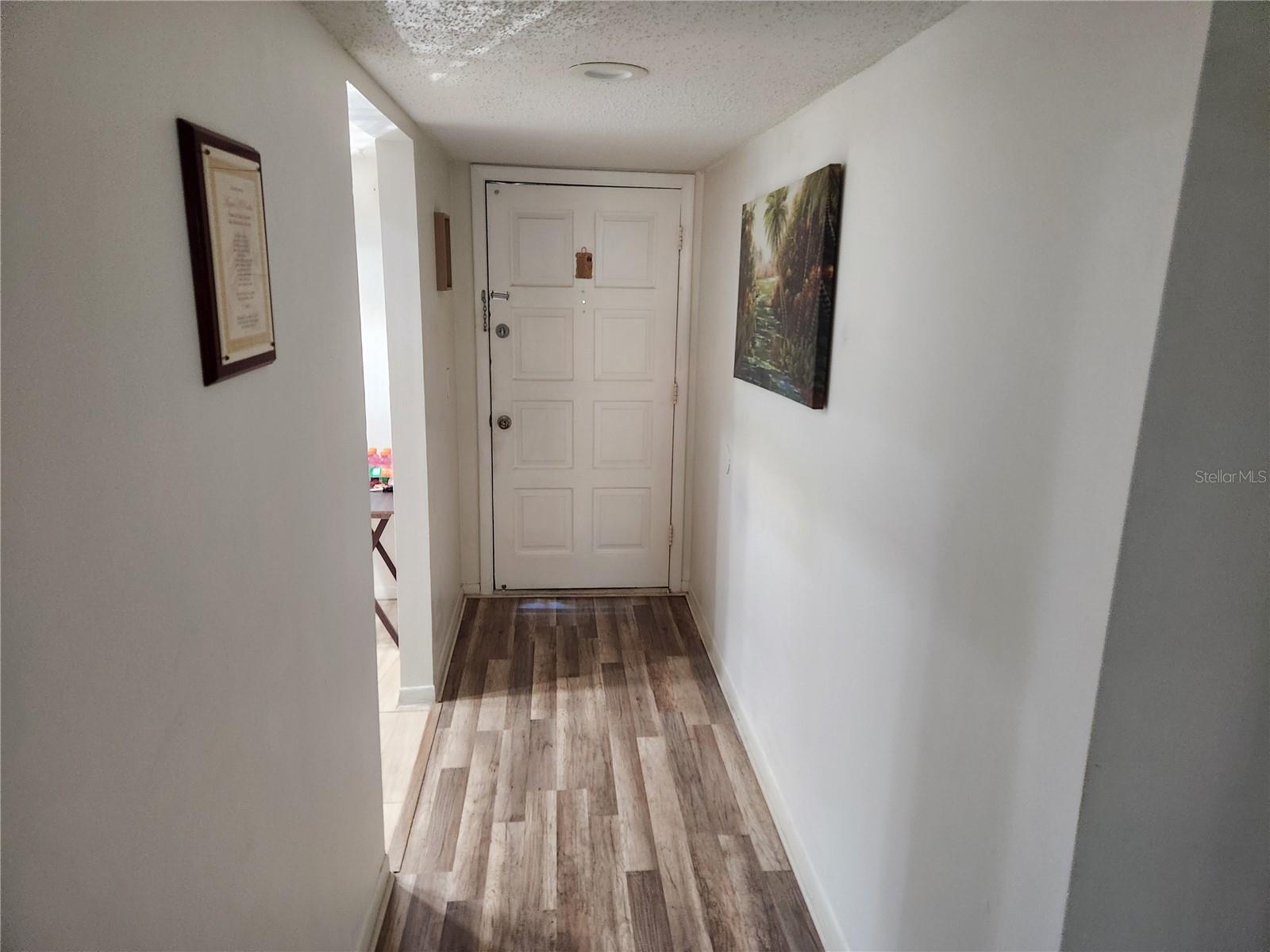 6308 Newtown Cir #b2 Property Photo 2