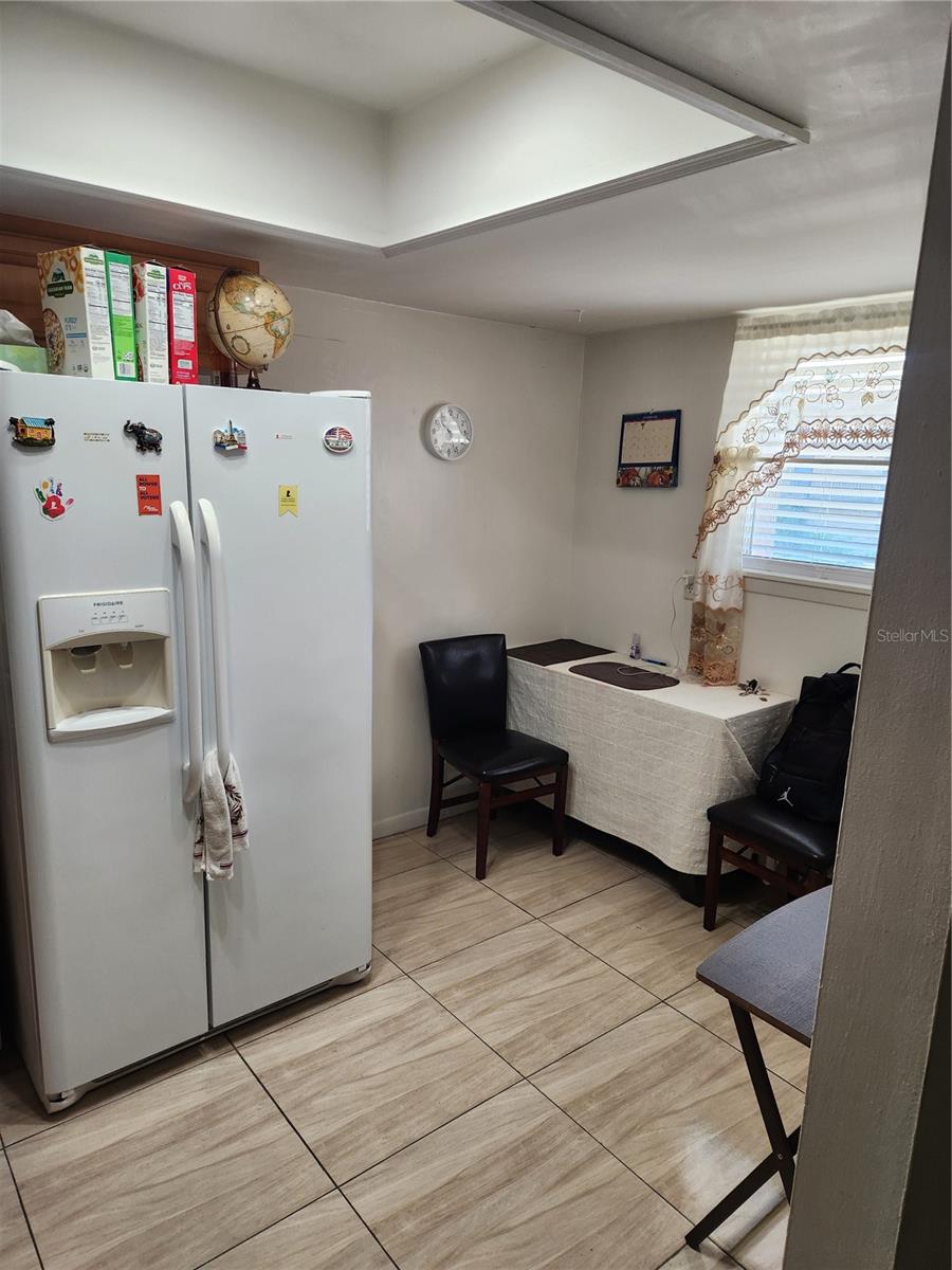 6308 Newtown Cir #b2 Property Photo 3