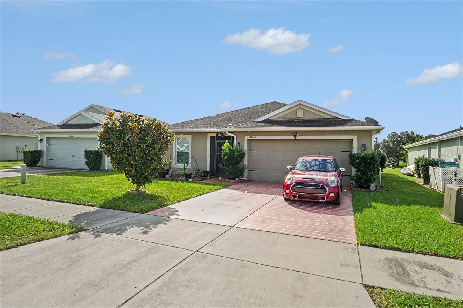 30944 Water Lily Dr Property Photo 2