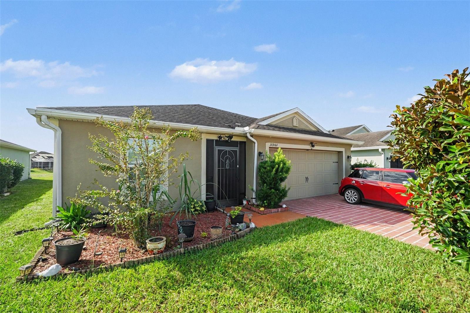 30944 Water Lily Dr Property Photo 3