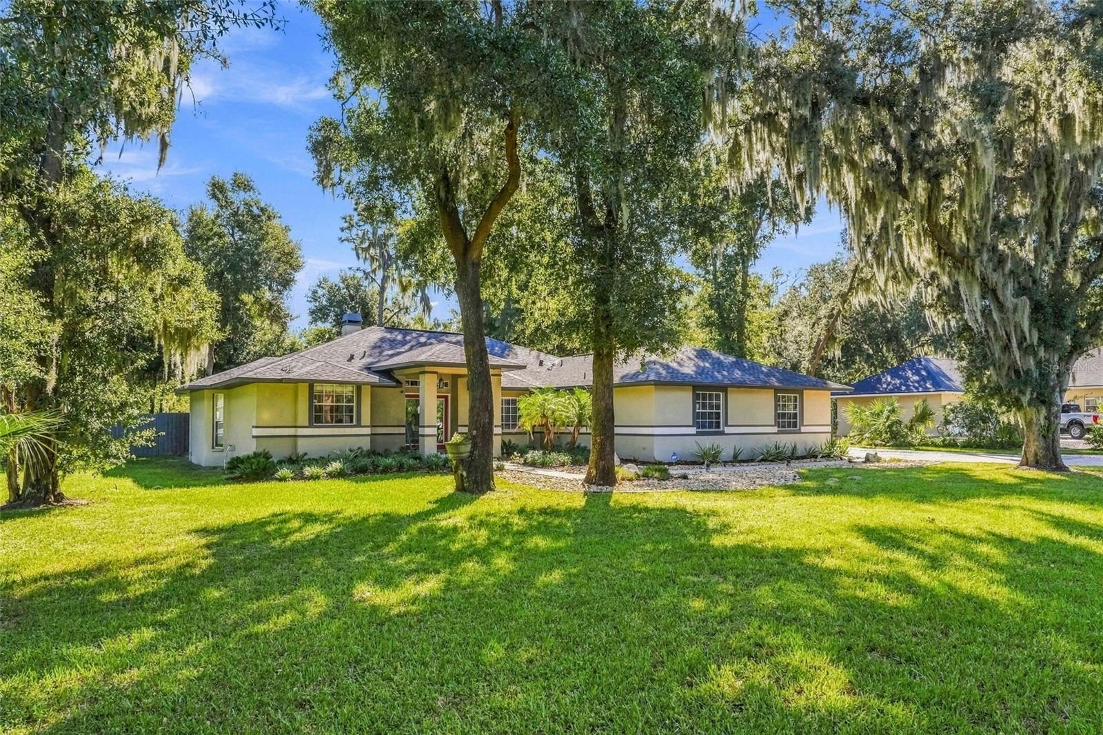 8416 Southwood Oaks St Property Photo 1