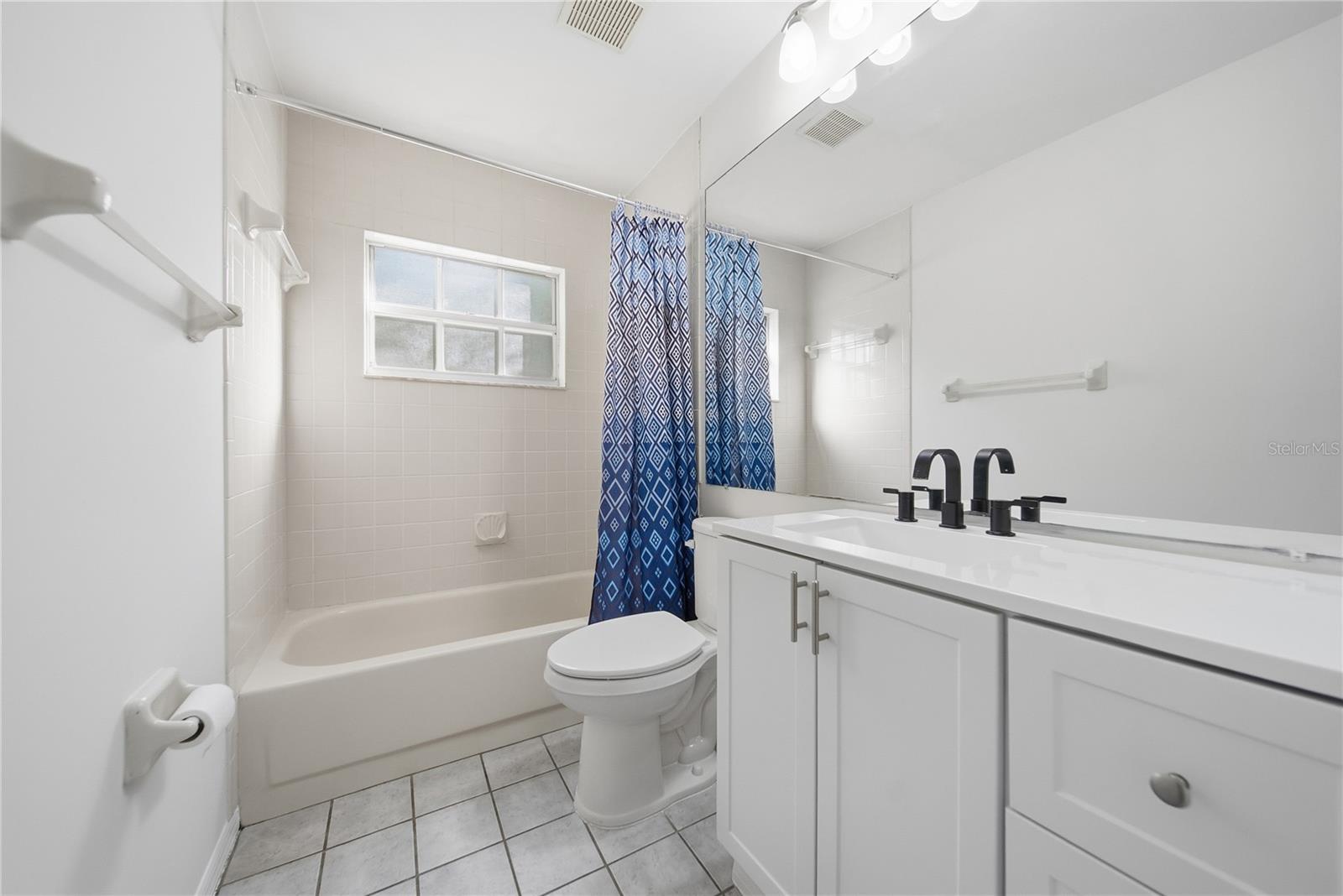 9801 Creek Cross St Property Photo 13