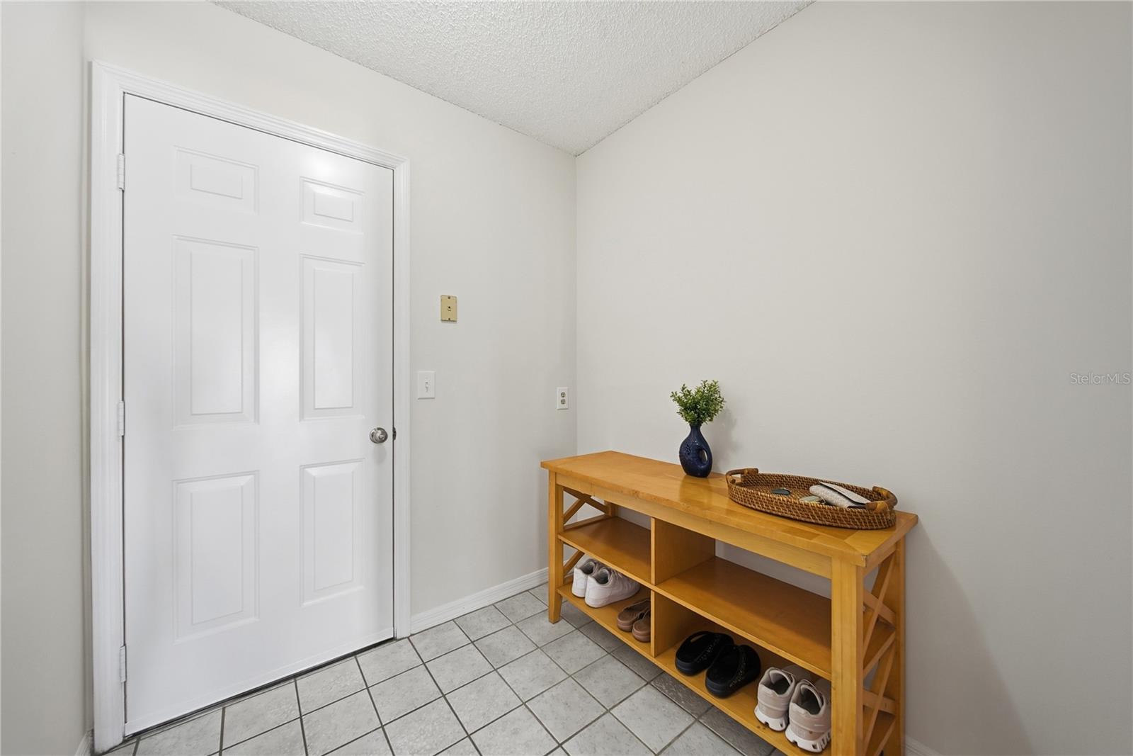 9801 Creek Cross St Property Photo 18