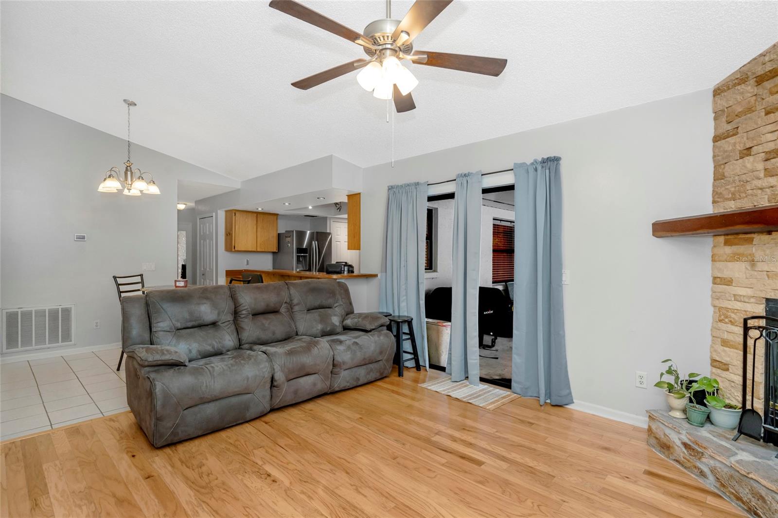 1908 Landside Dr Property Photo 27
