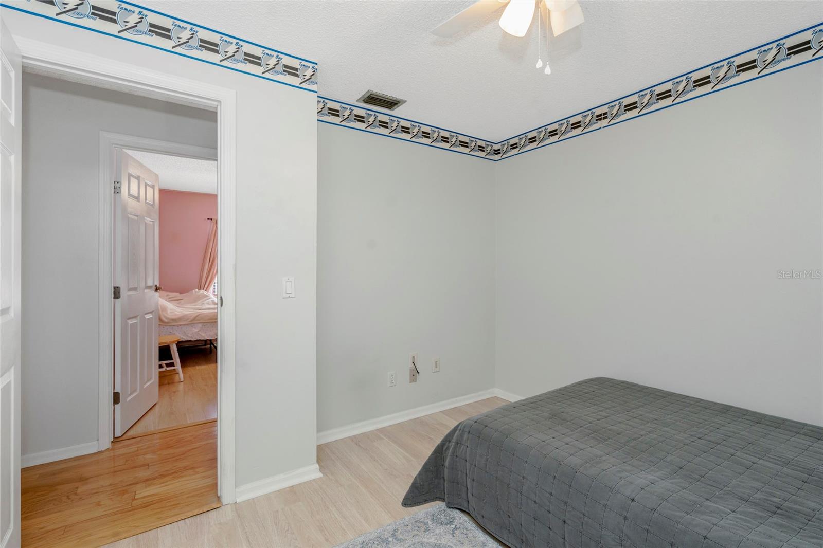1908 Landside Dr Property Photo 38