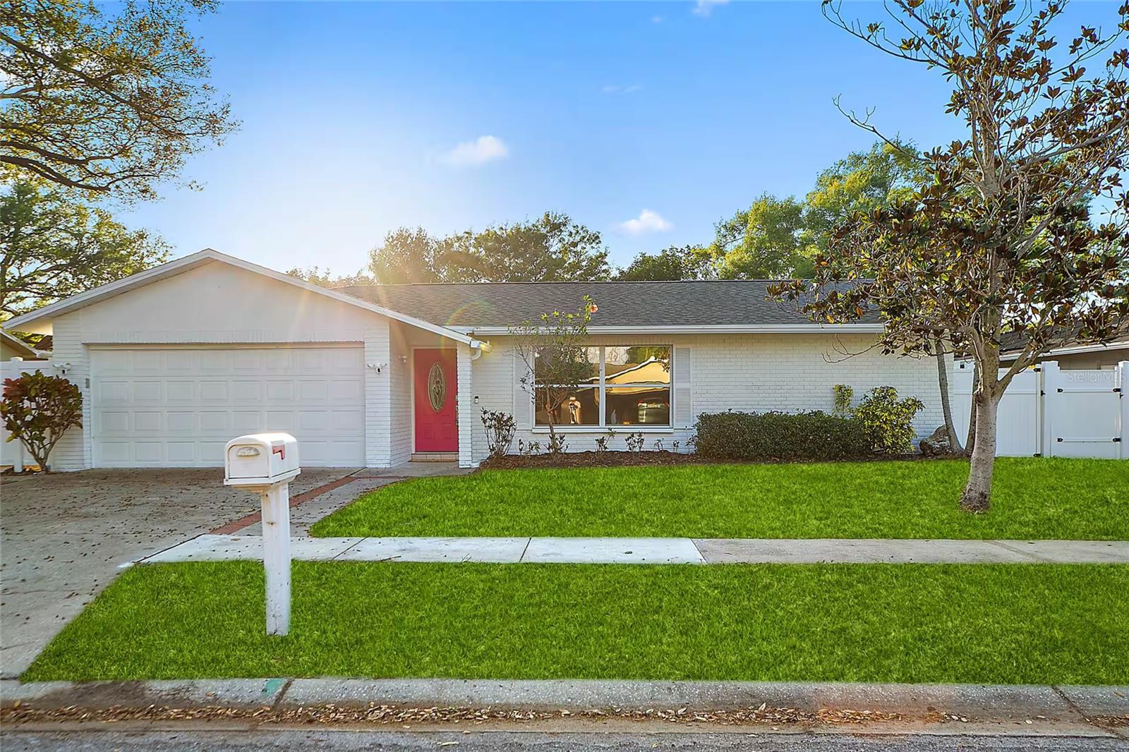 8686 124TH WAY Property Photo 1