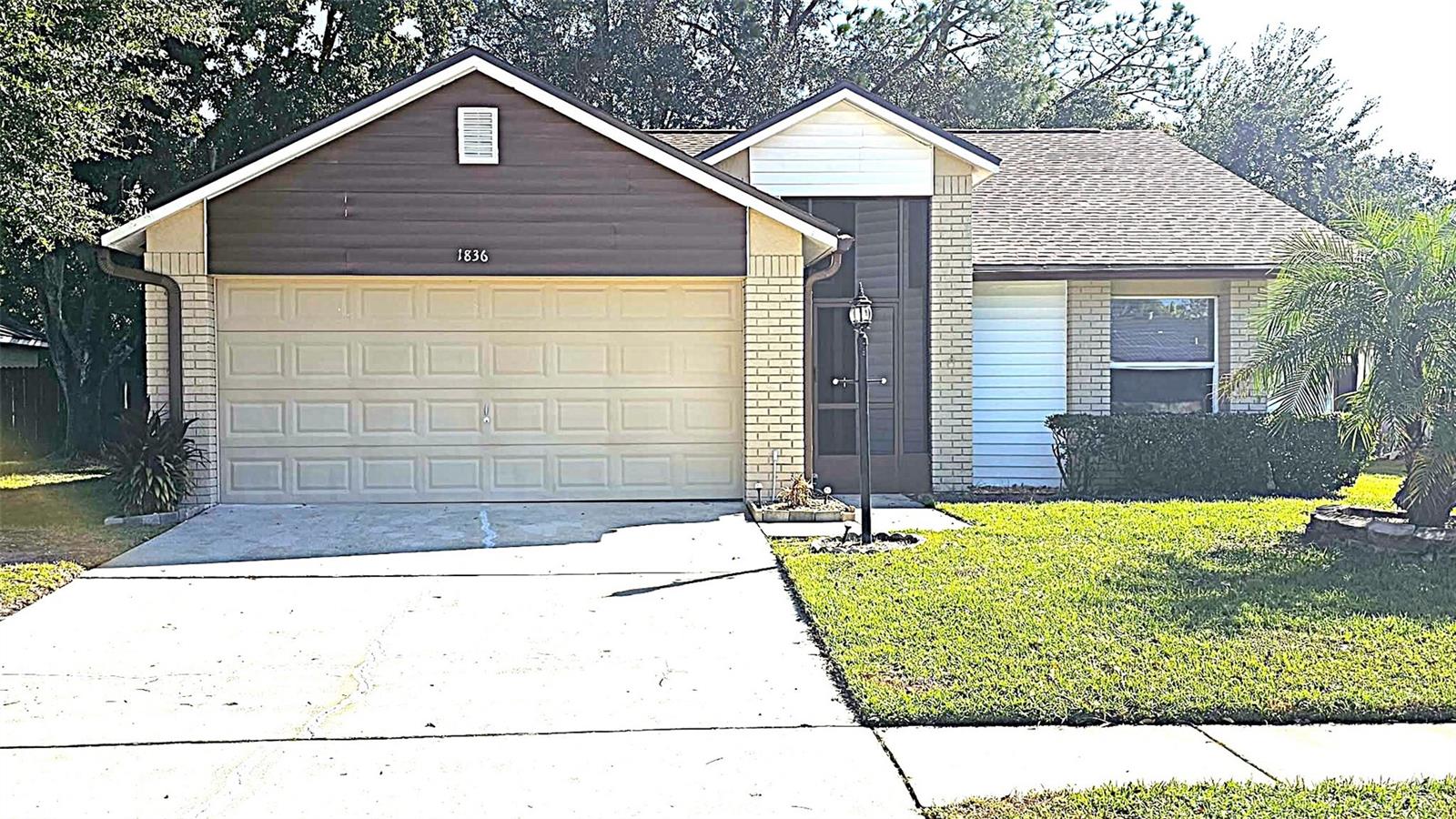 1836 Tampa Bay Dr Property Photo 1