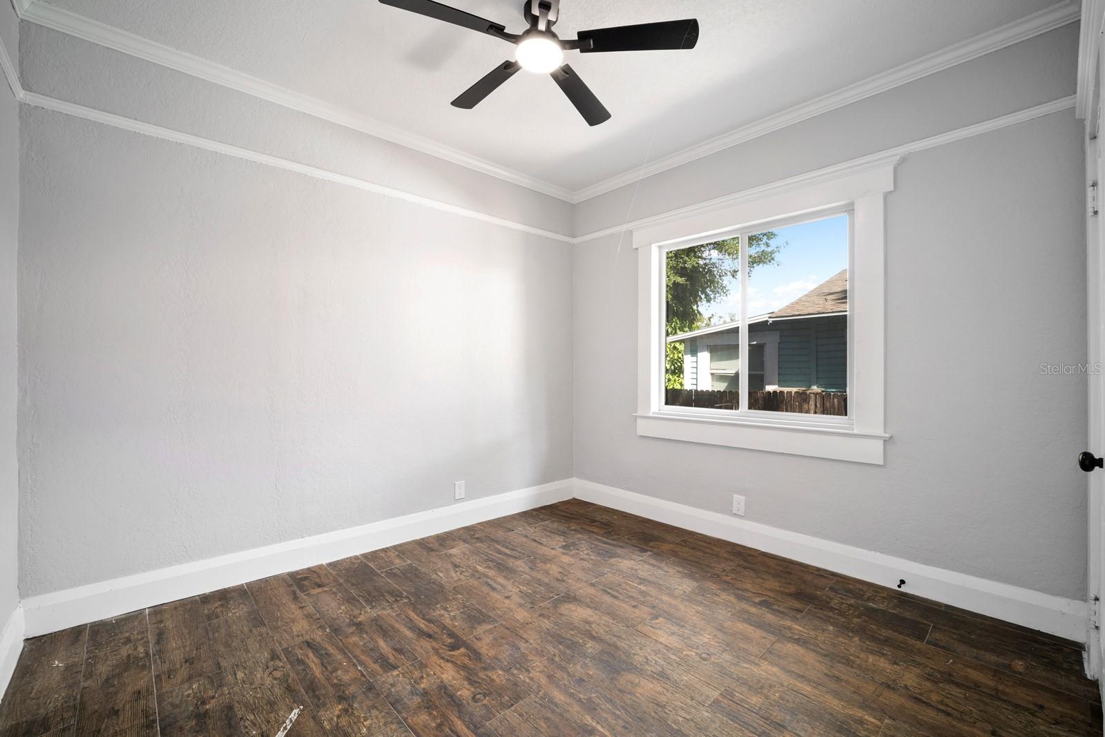 708 E Crenshaw St Property Photo 18