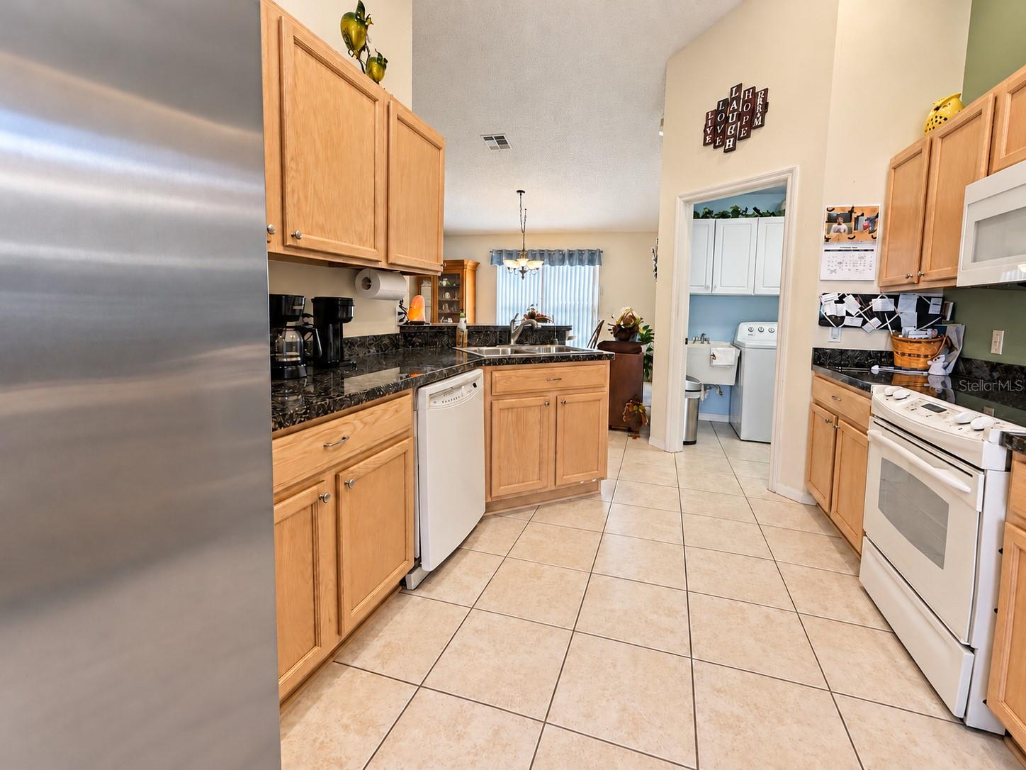 11210 Heathrow Ave Property Photo 9