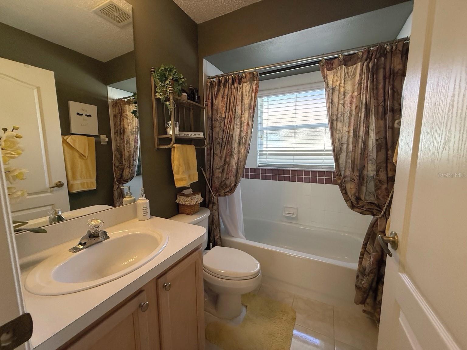 11210 Heathrow Ave Property Photo 16
